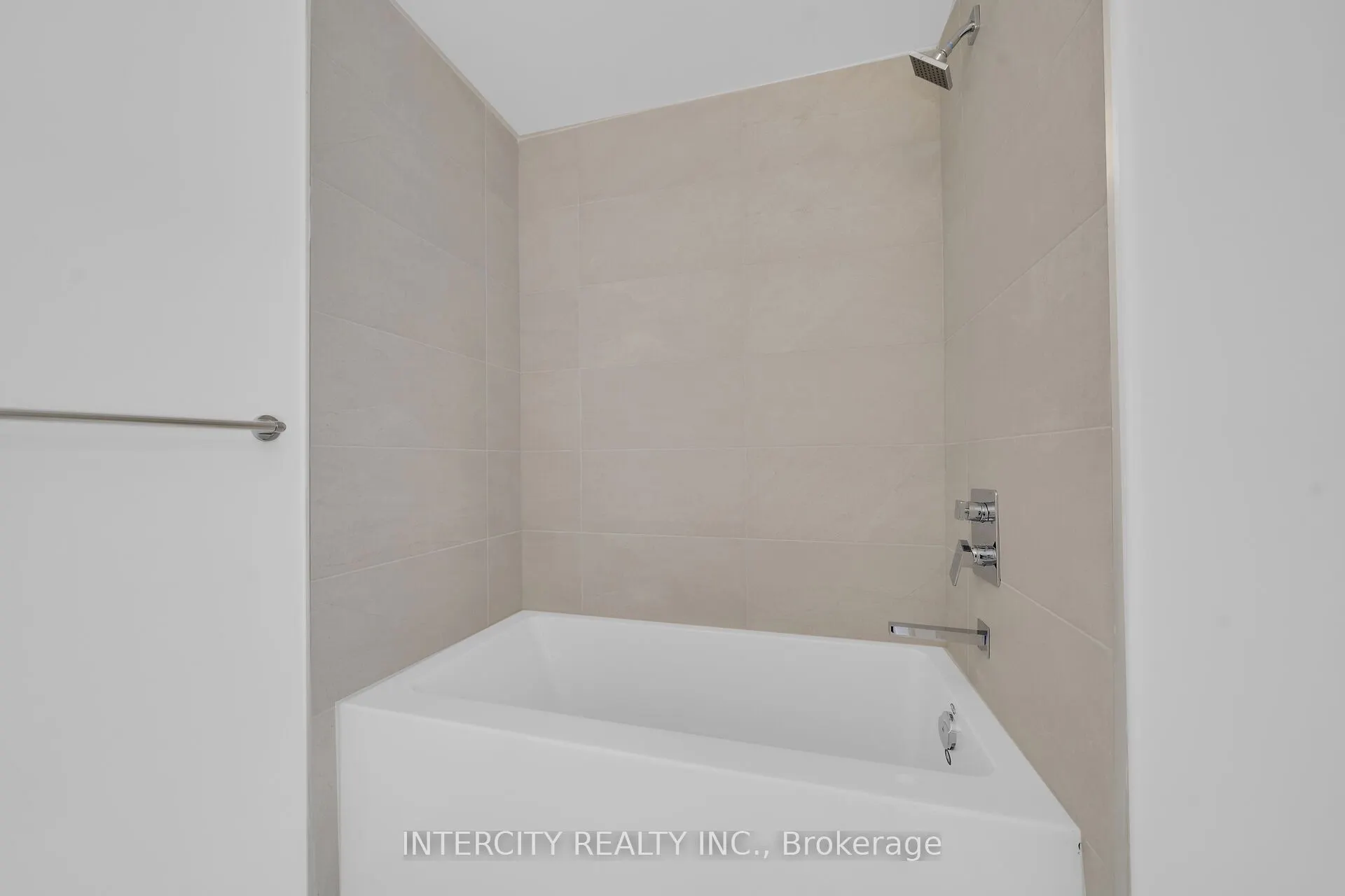 2075 King Road #333