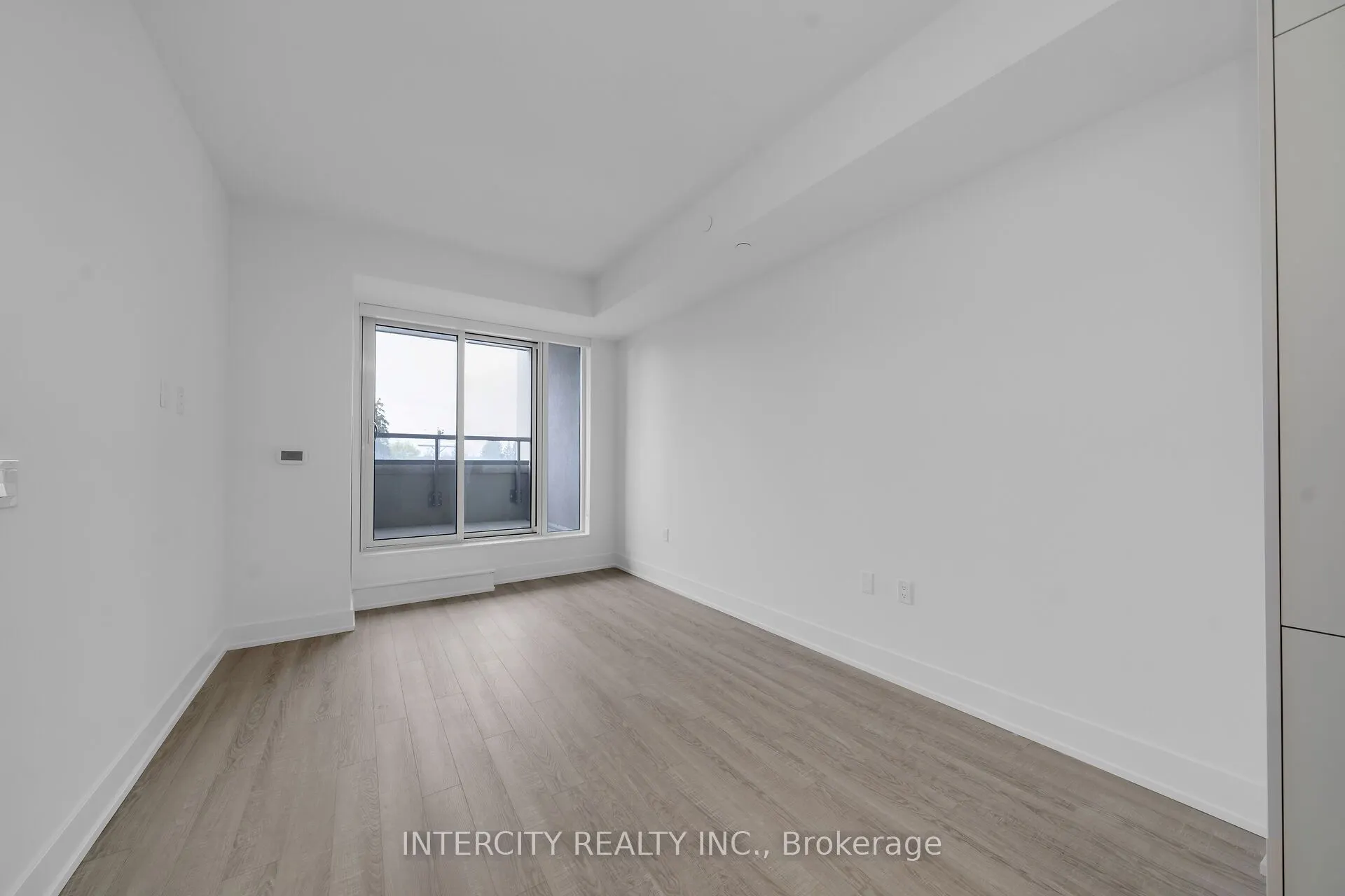2075 King Road #333