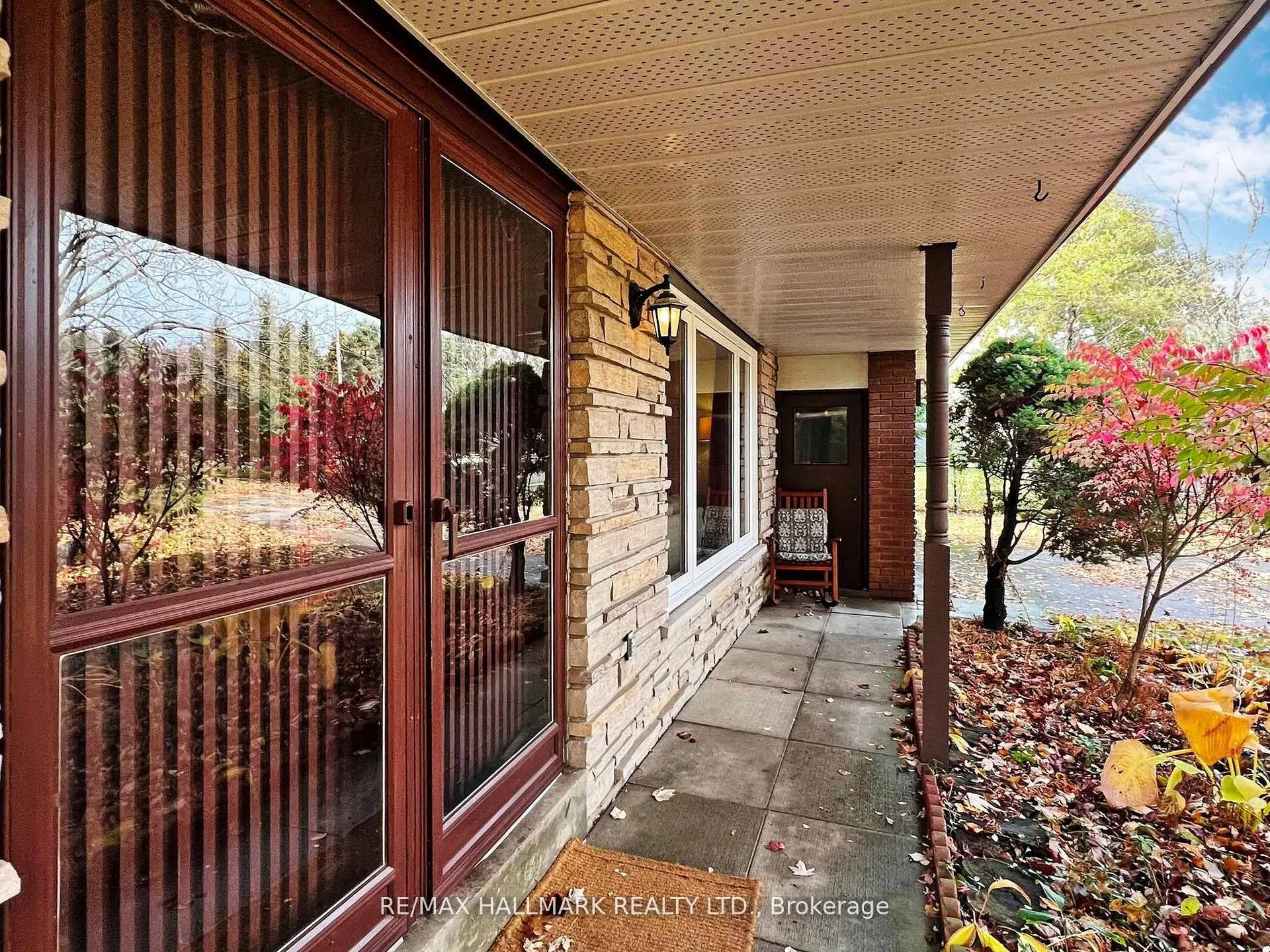 5193 Aurora Road