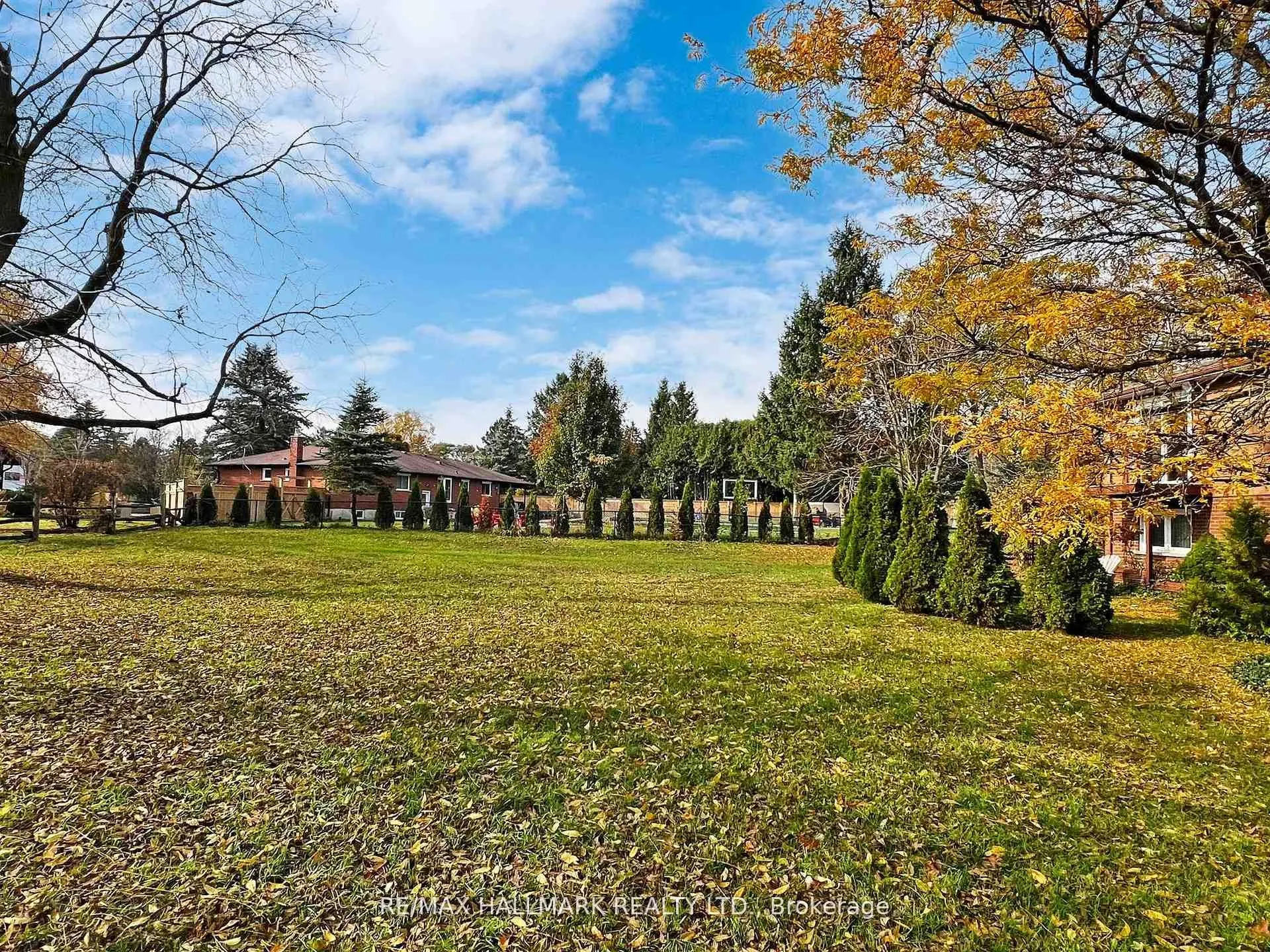 5193 Aurora Road