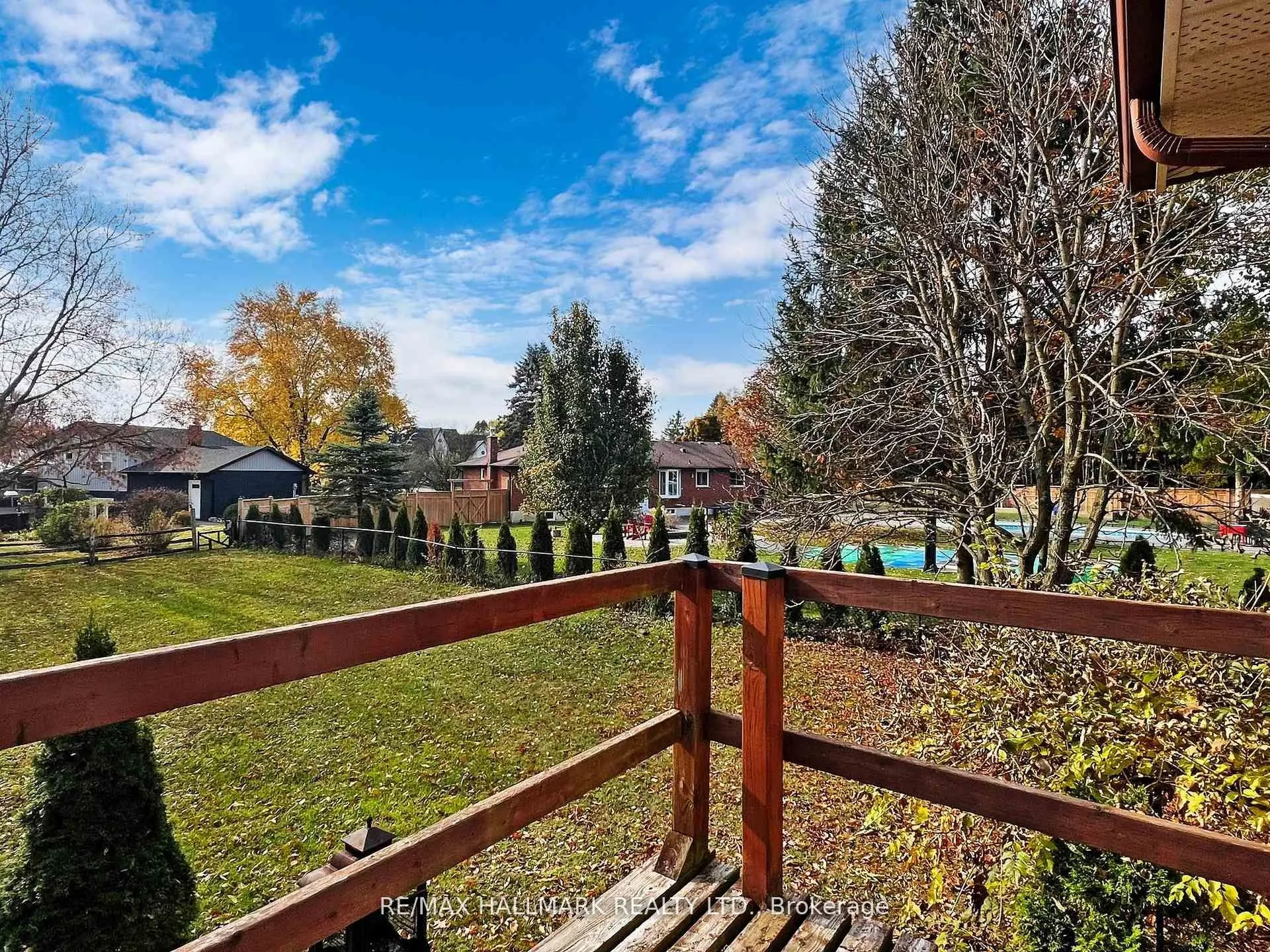 5193 Aurora Road