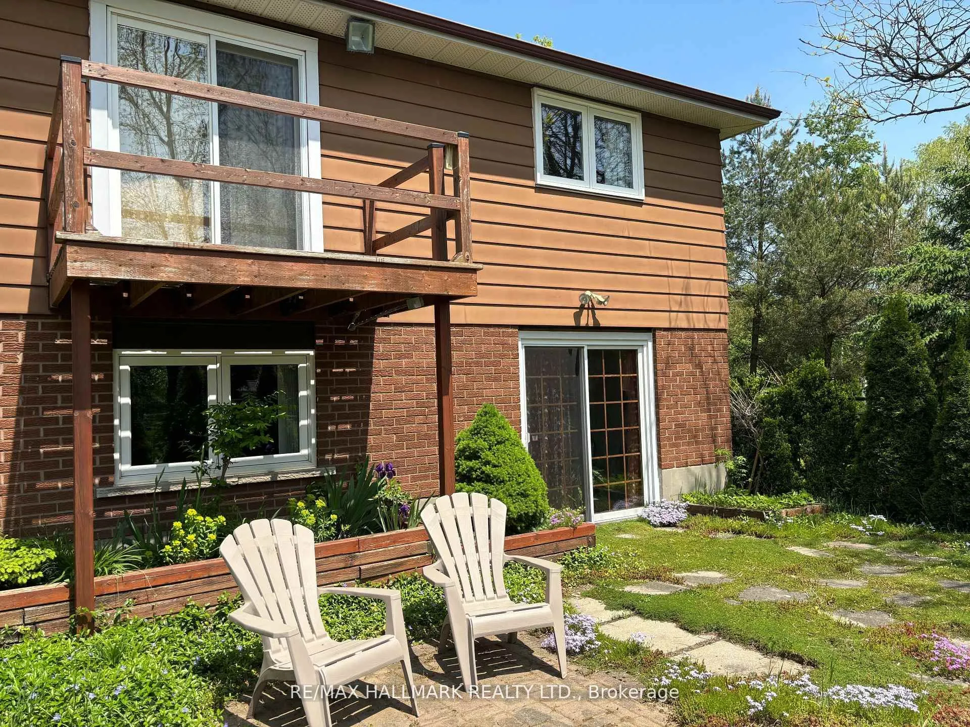 5193 Aurora Road