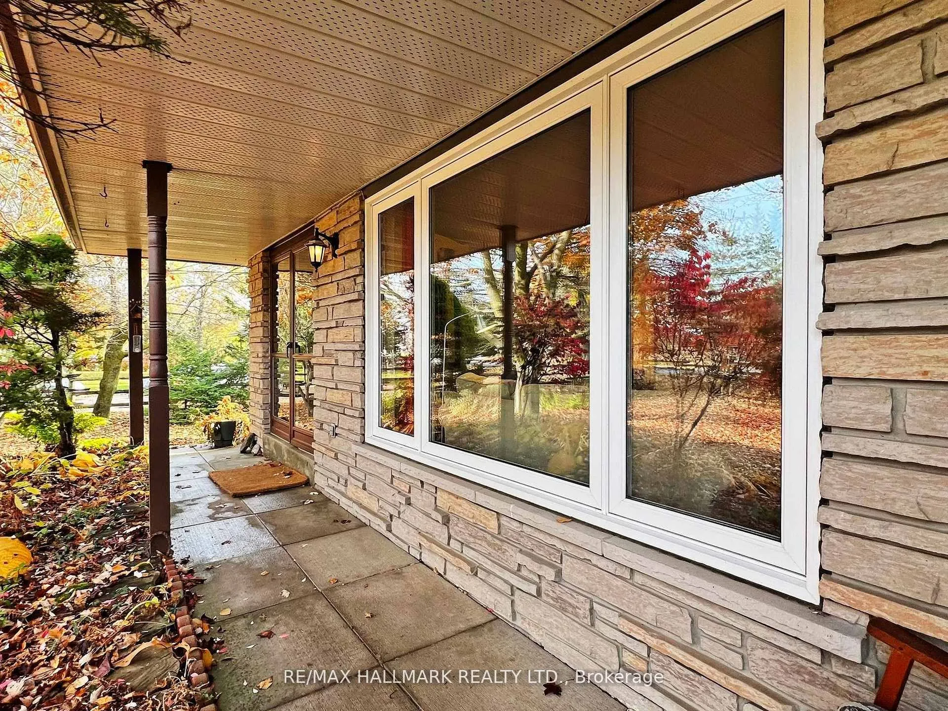 5193 Aurora Road