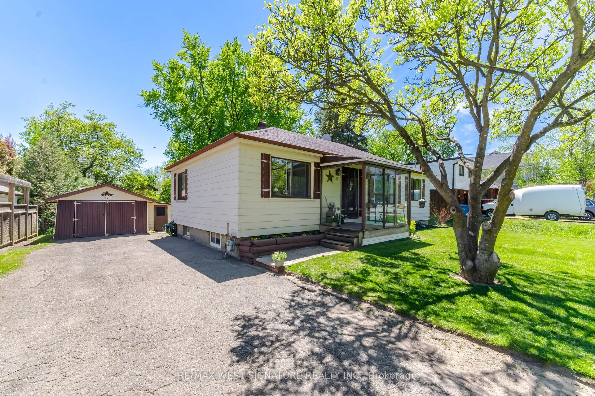 17 Faris Avenue