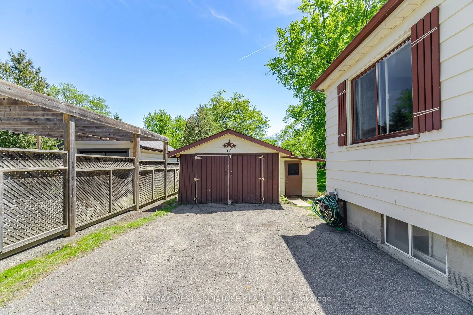 17 Faris Avenue