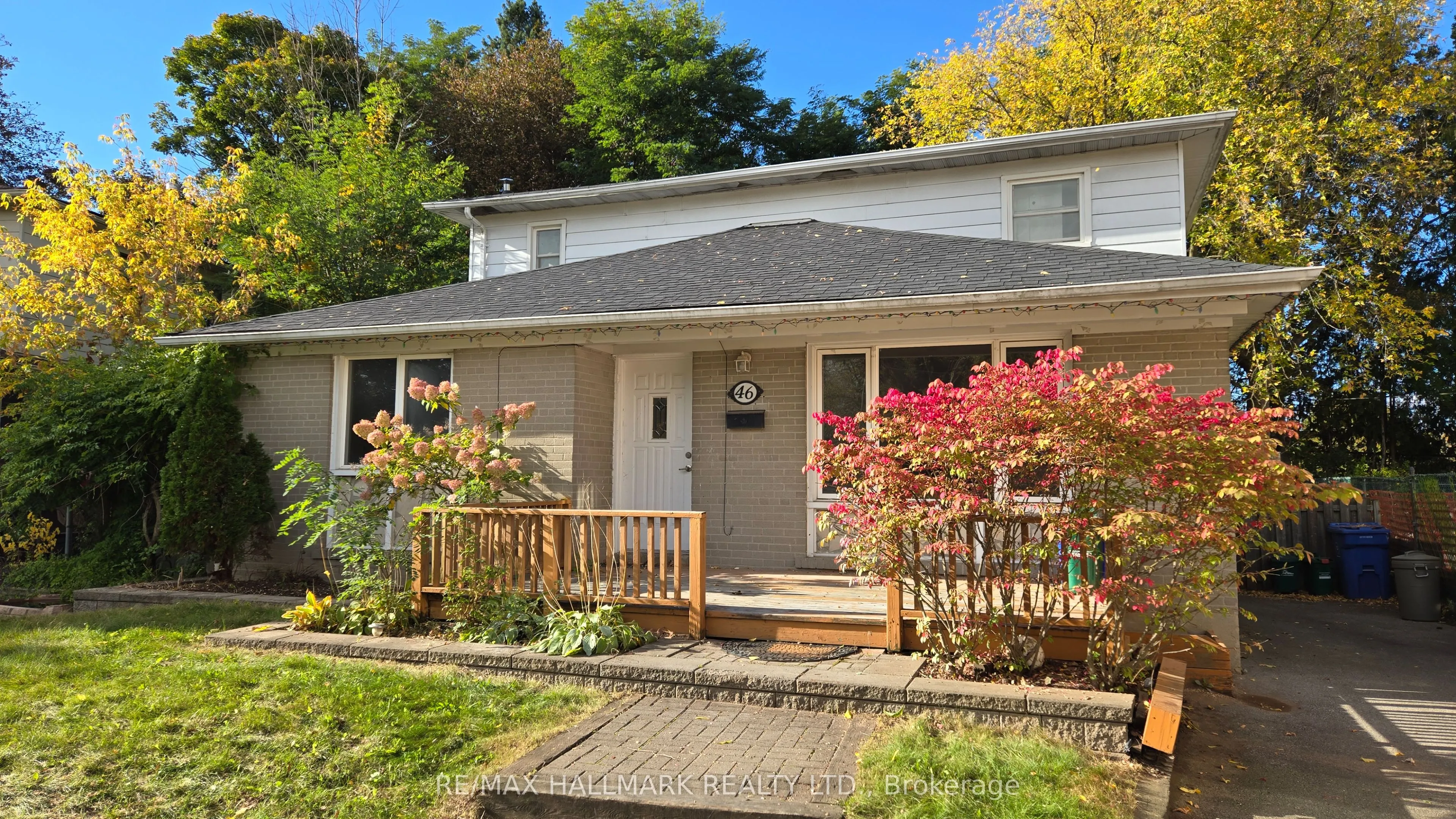46 Collins Crescent