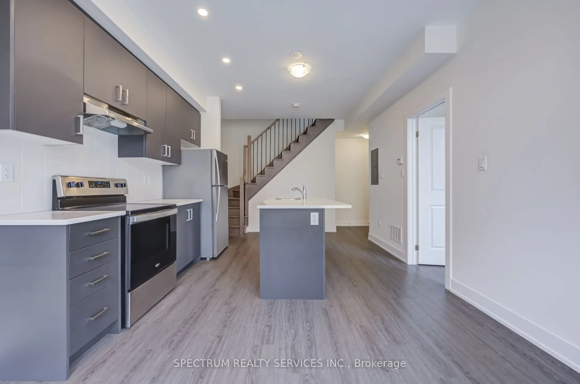 7 Phelps Lane #3