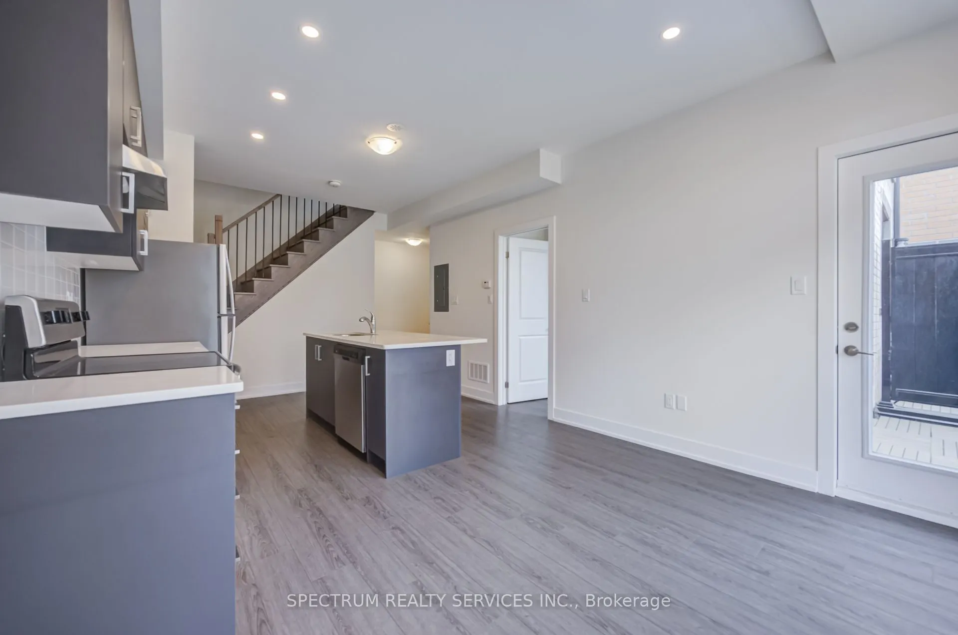 7 Phelps Lane #3