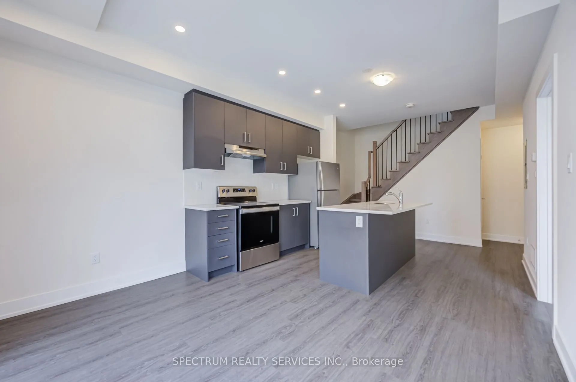 7 Phelps Lane #3