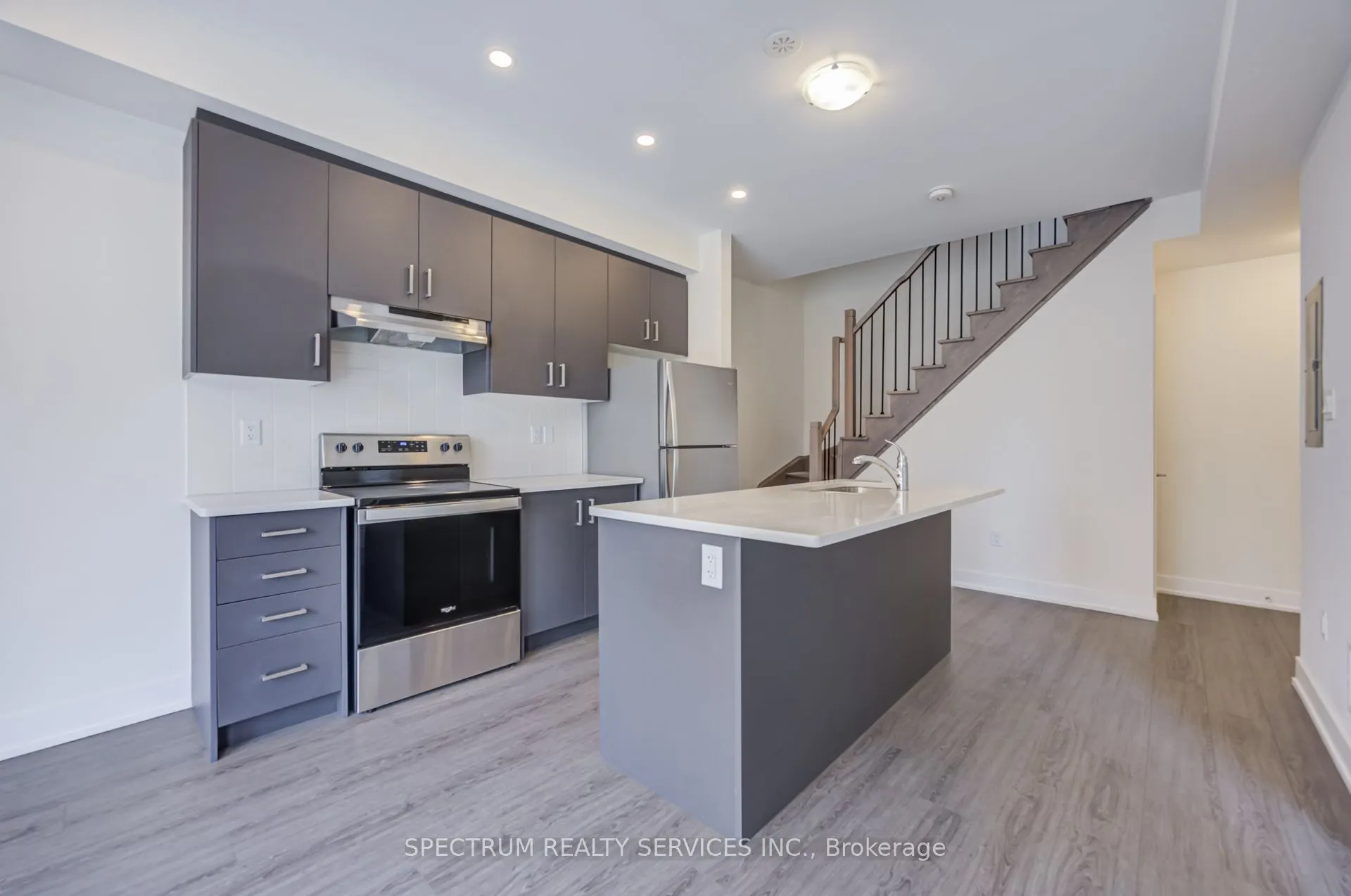 7 Phelps Lane #3