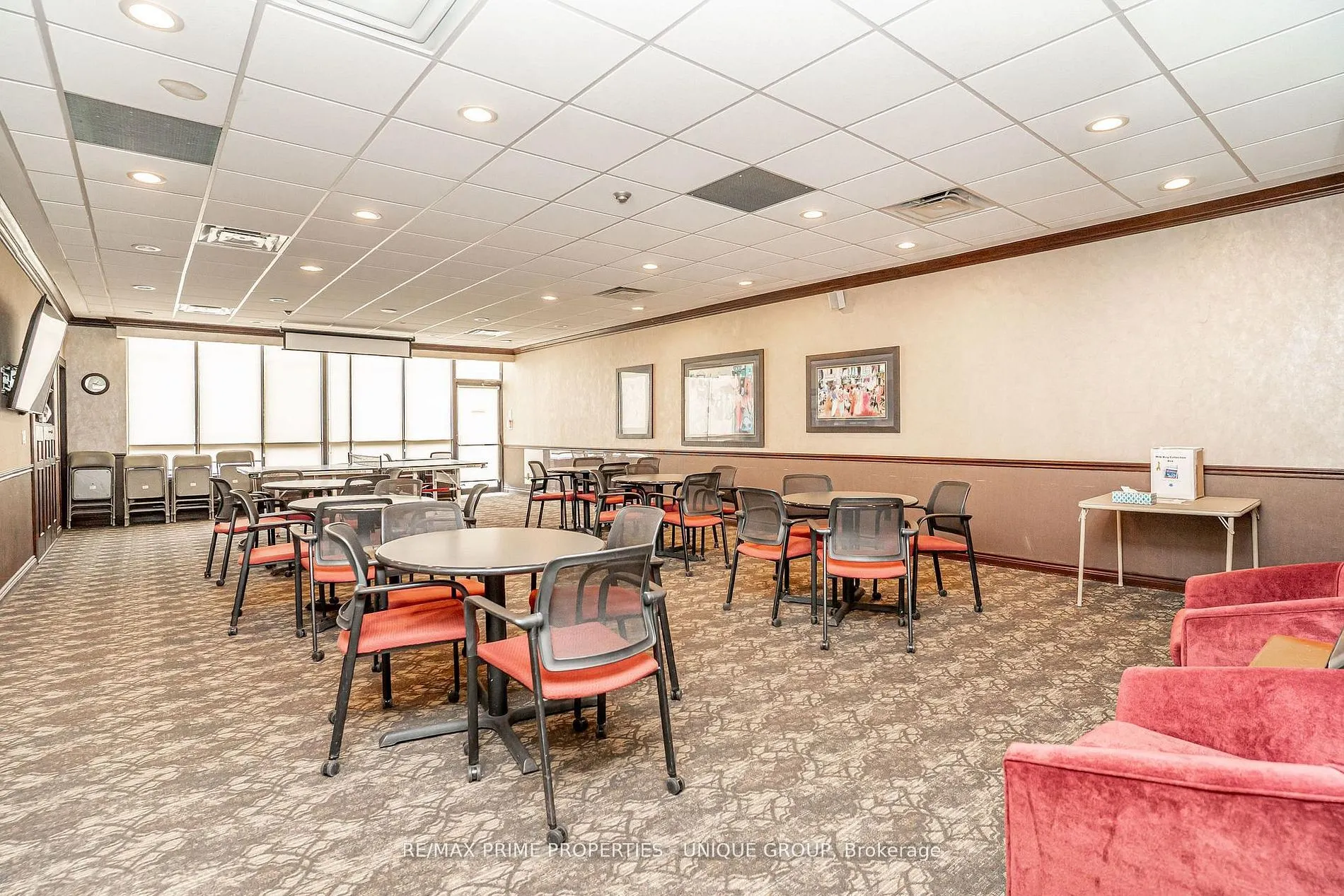 33 Weldrick Road E #209