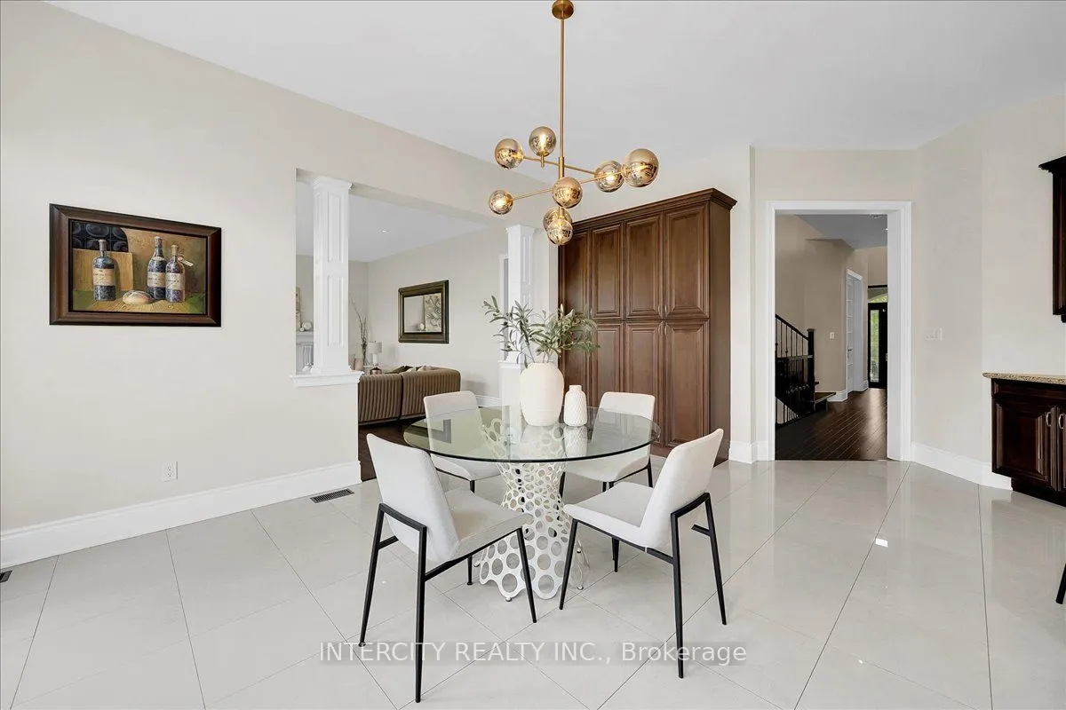 233 Carisbrooke Circle