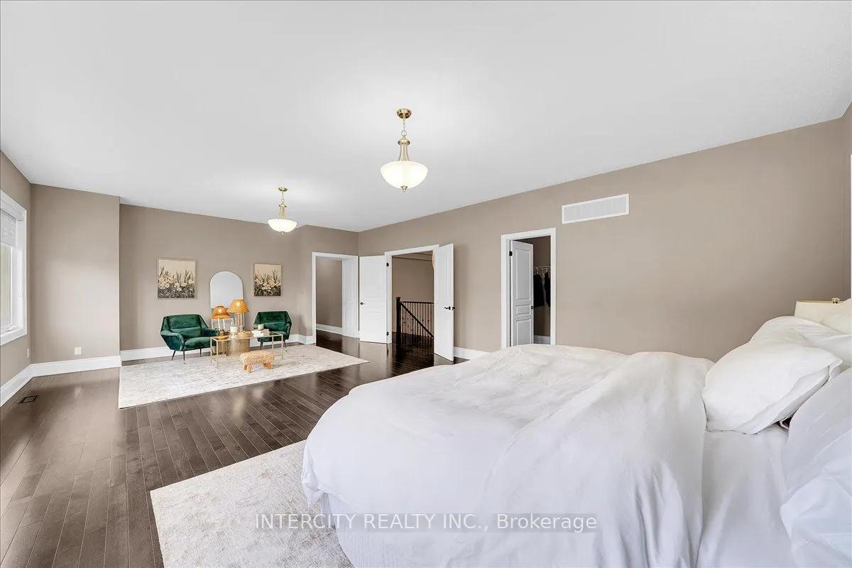233 Carisbrooke Circle
