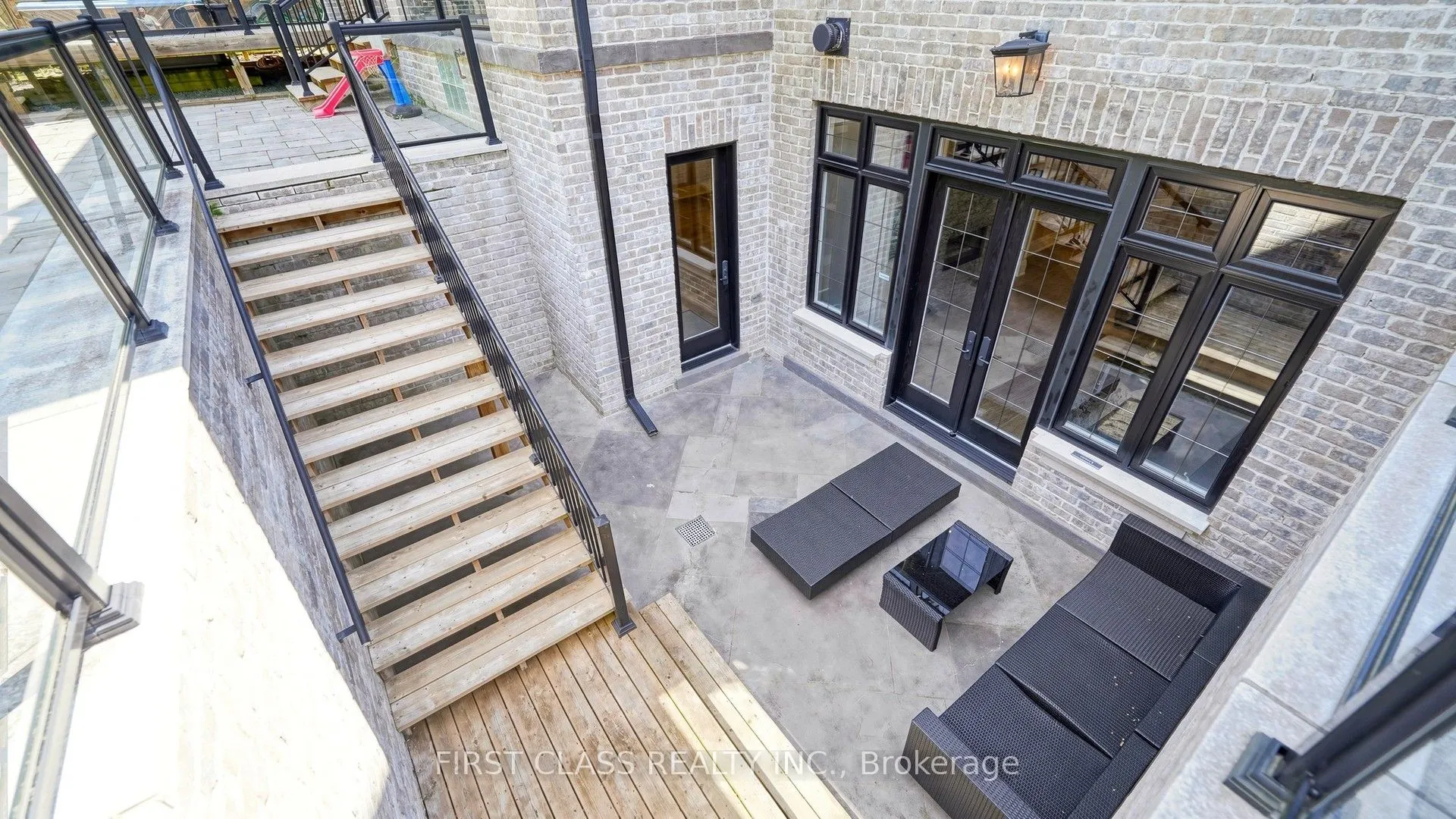 38 Maple Grove Avenue