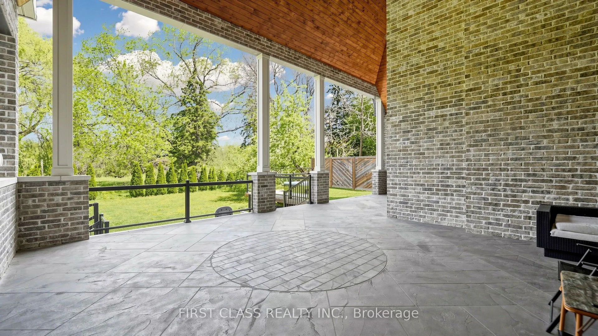 38 Maple Grove Avenue