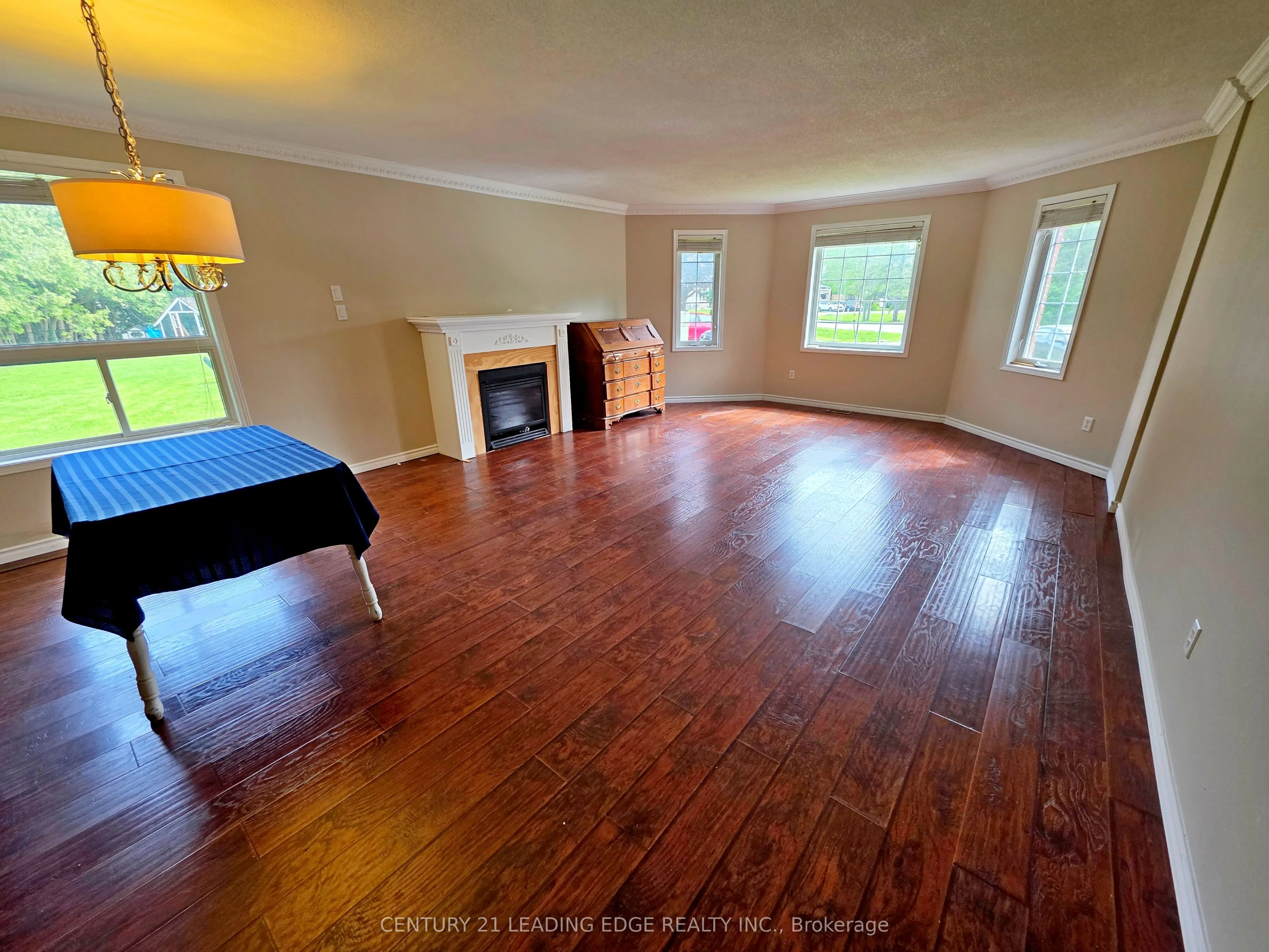 4 Bay Court