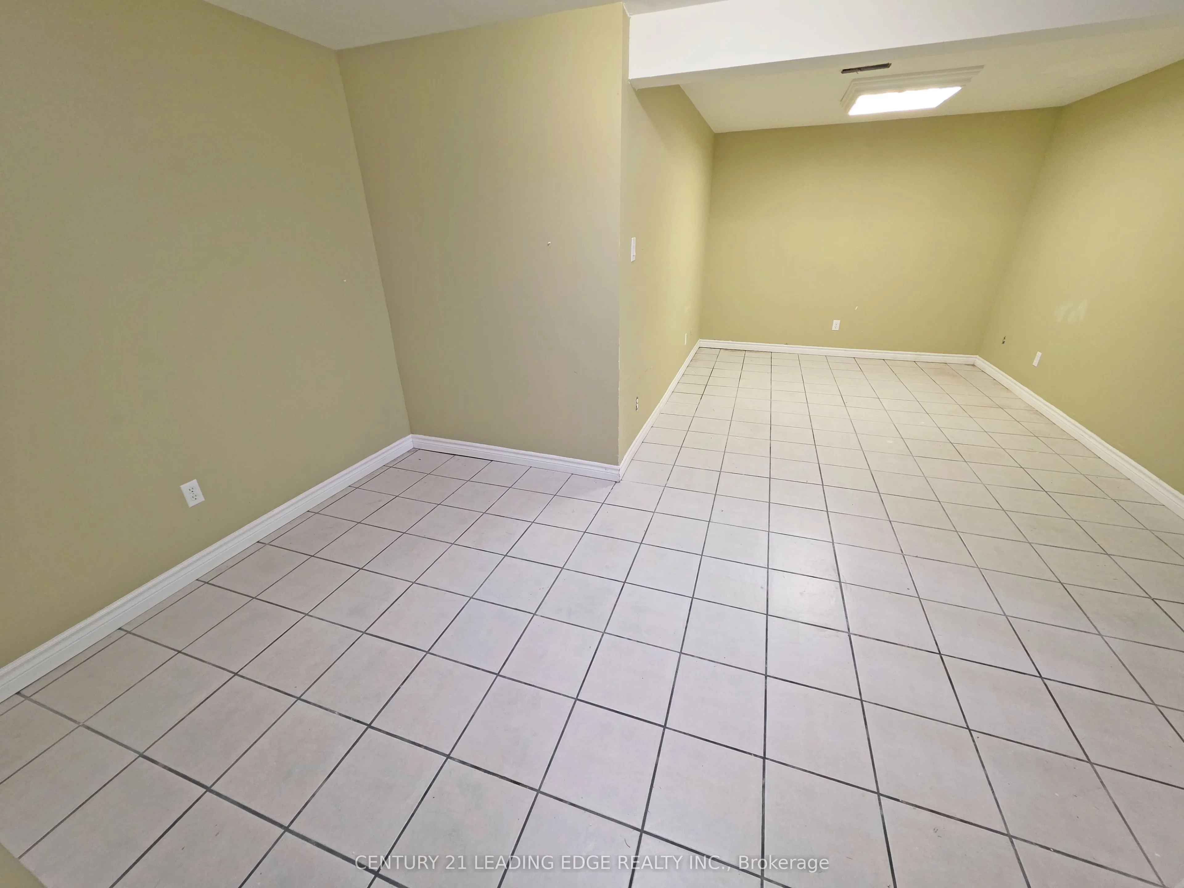 4 Bay Court
