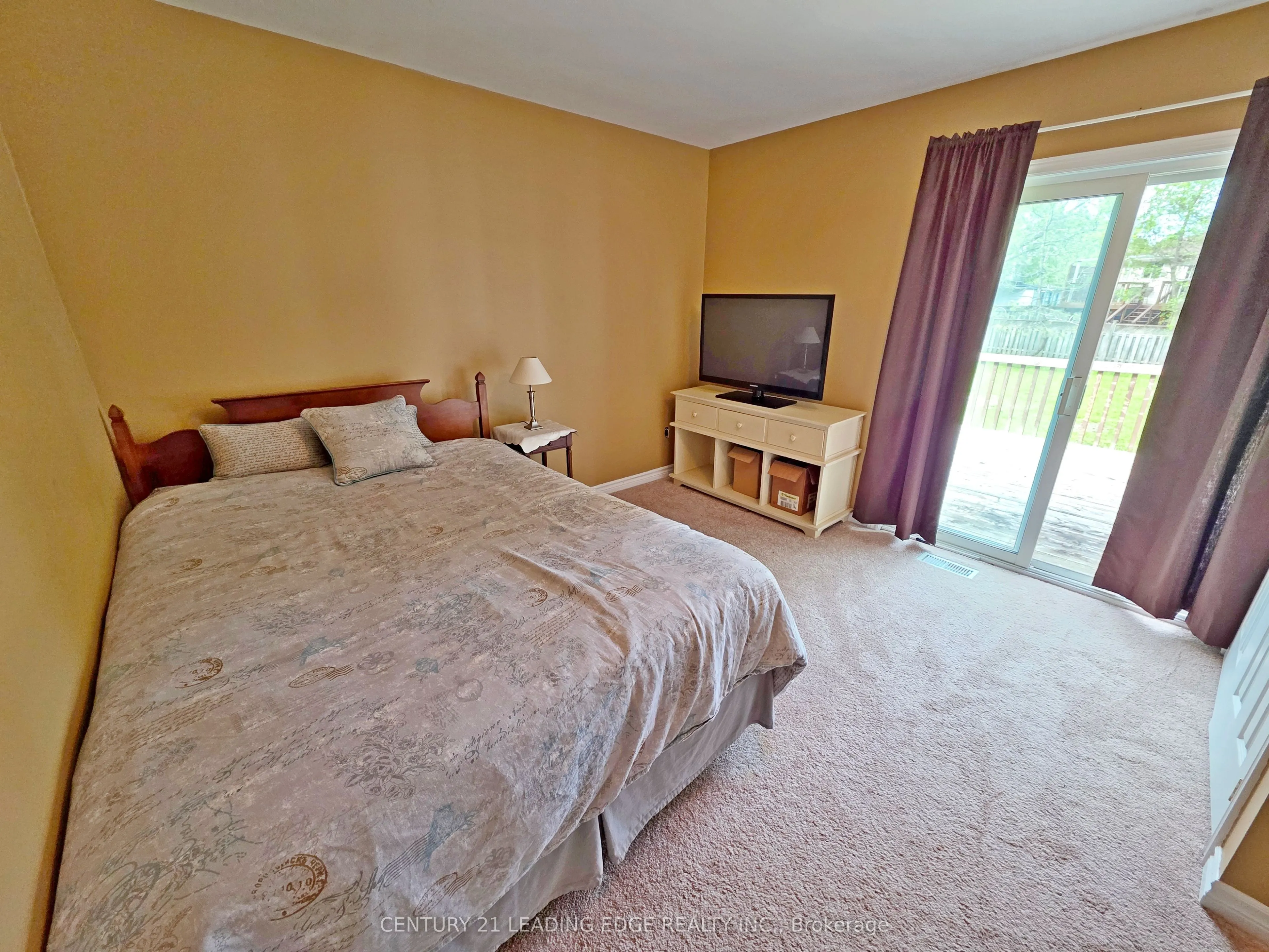 4 Bay Court