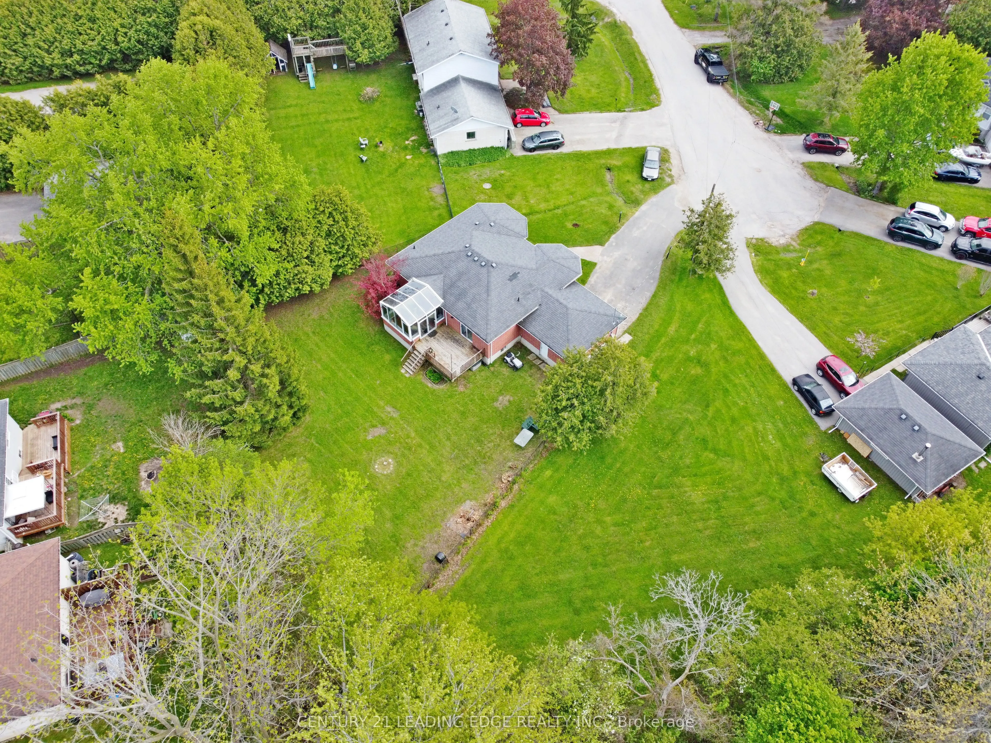 4 Bay Court