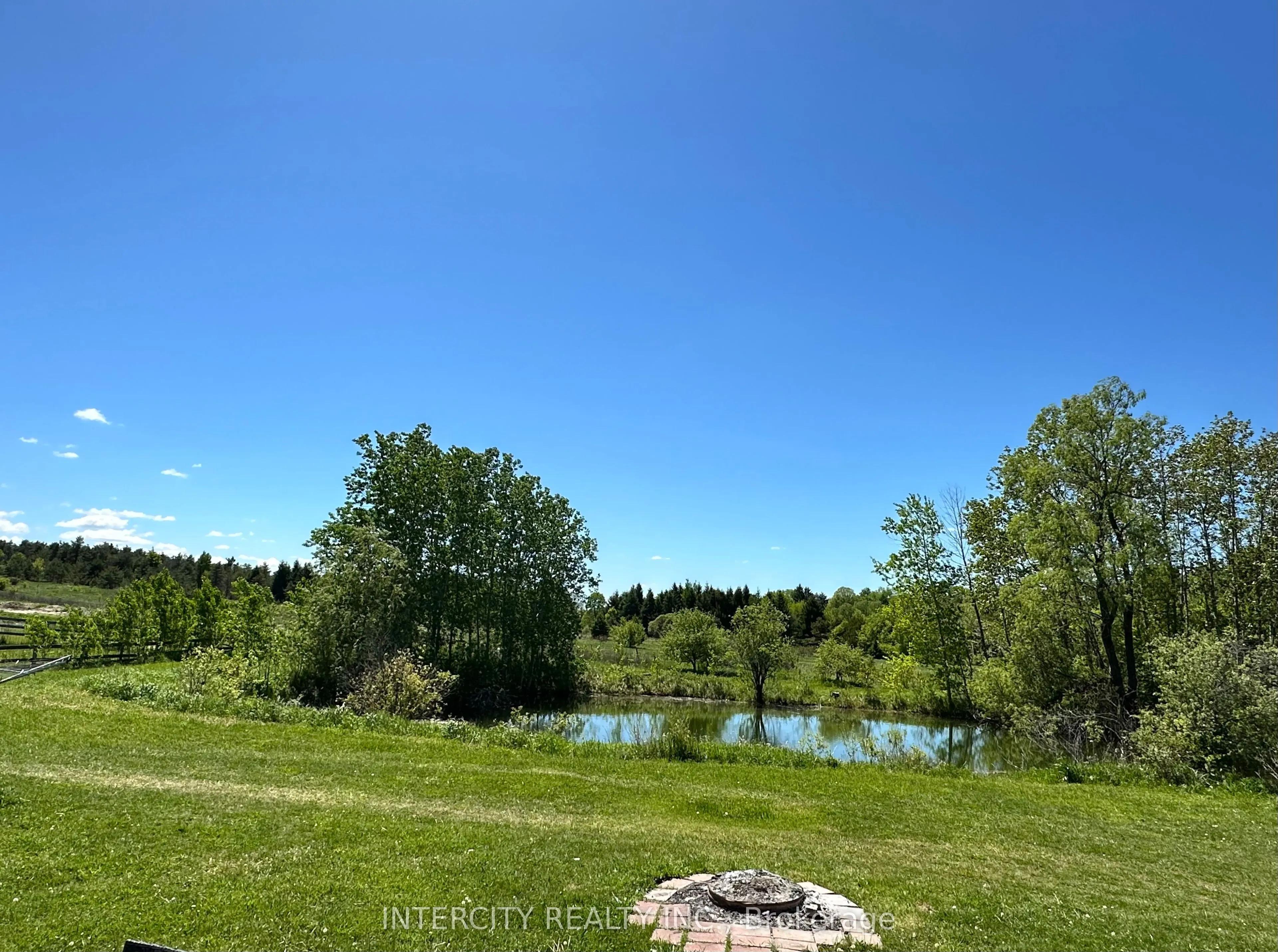 2076 15th Side Road