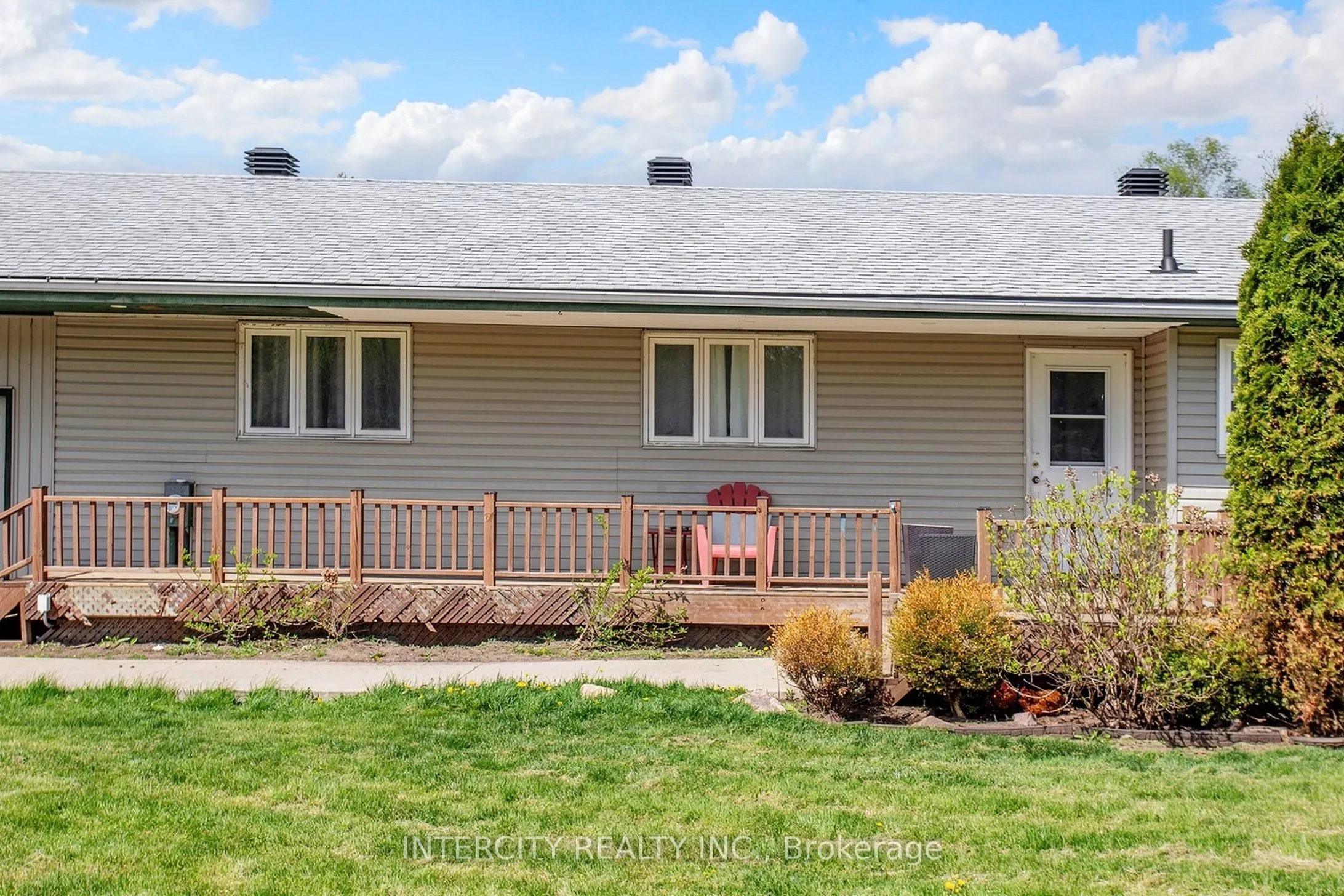 2076 15th Side Road