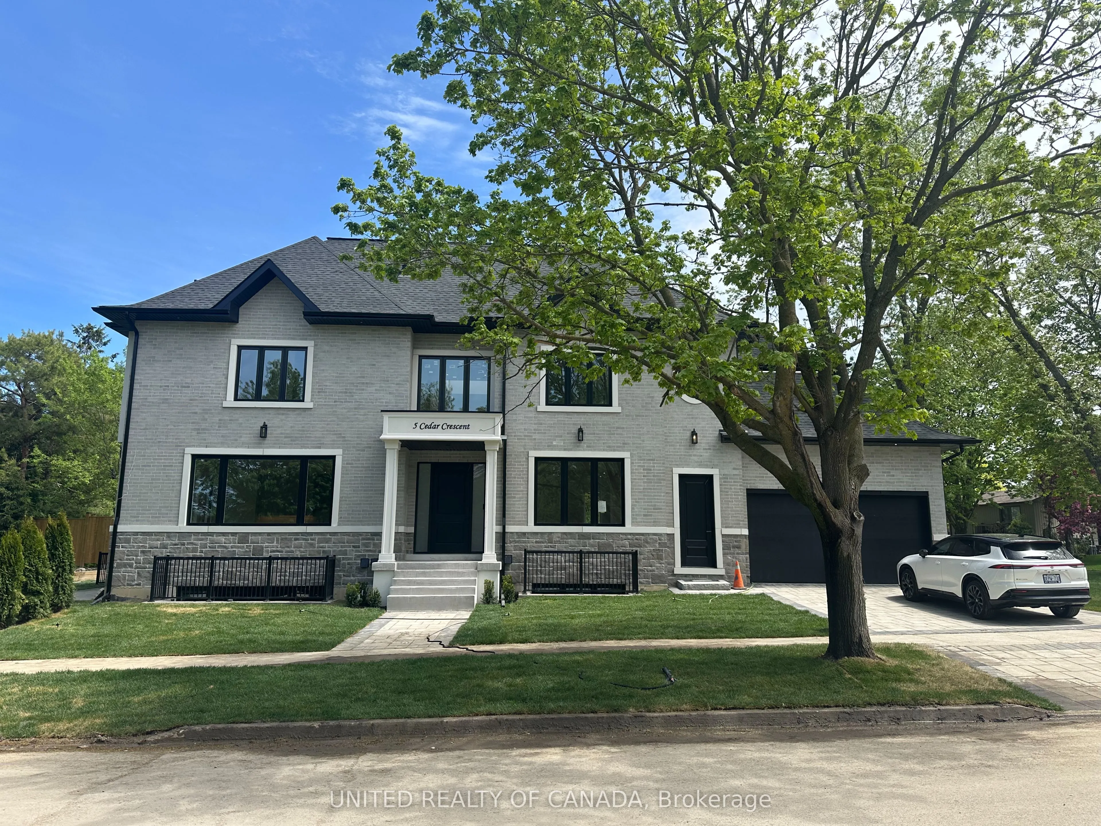 5 Cedar Crescent