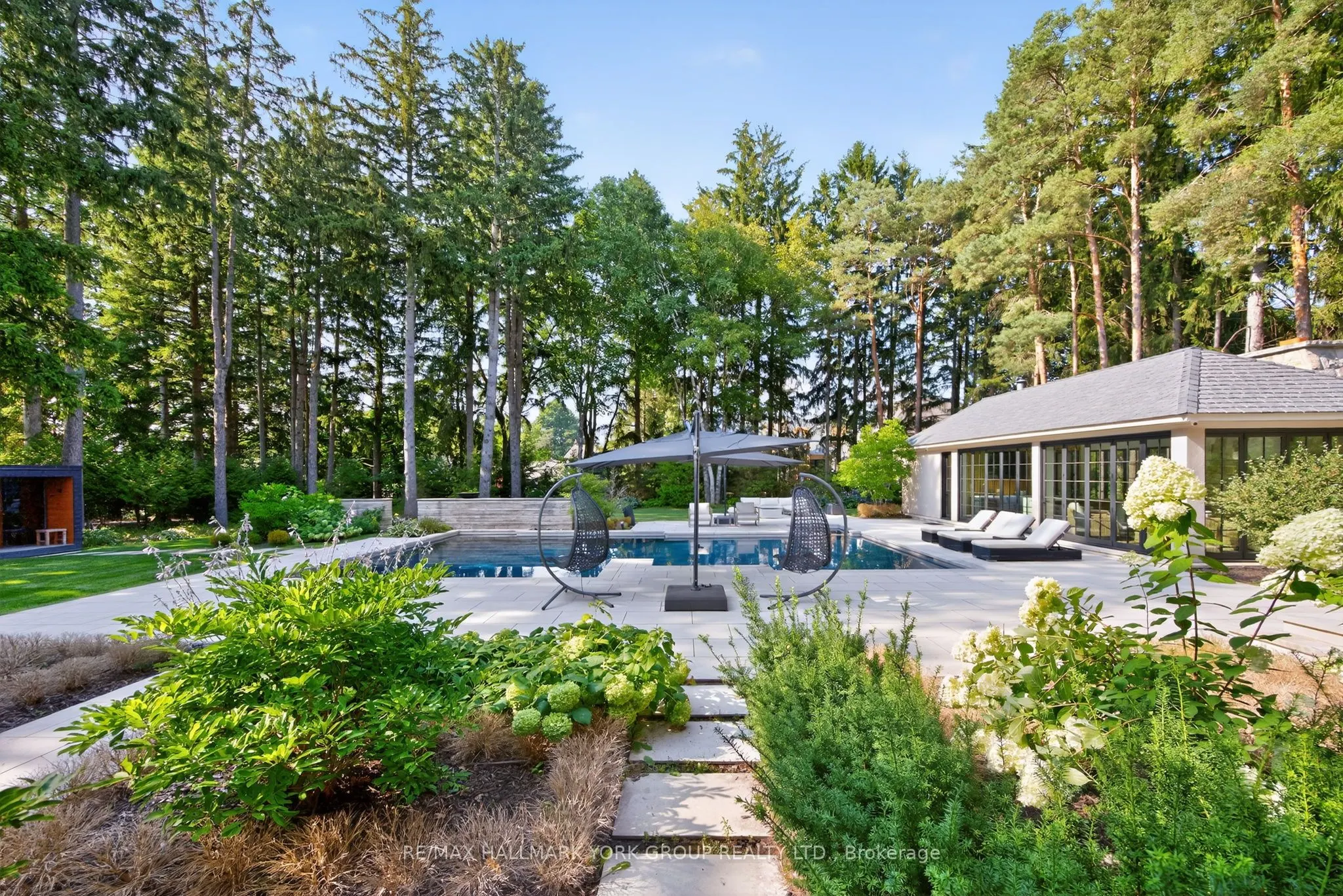 108 Kennedy Street W