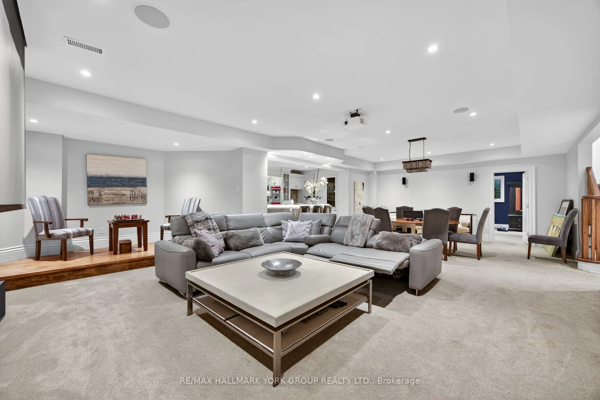 108 Kennedy Street W