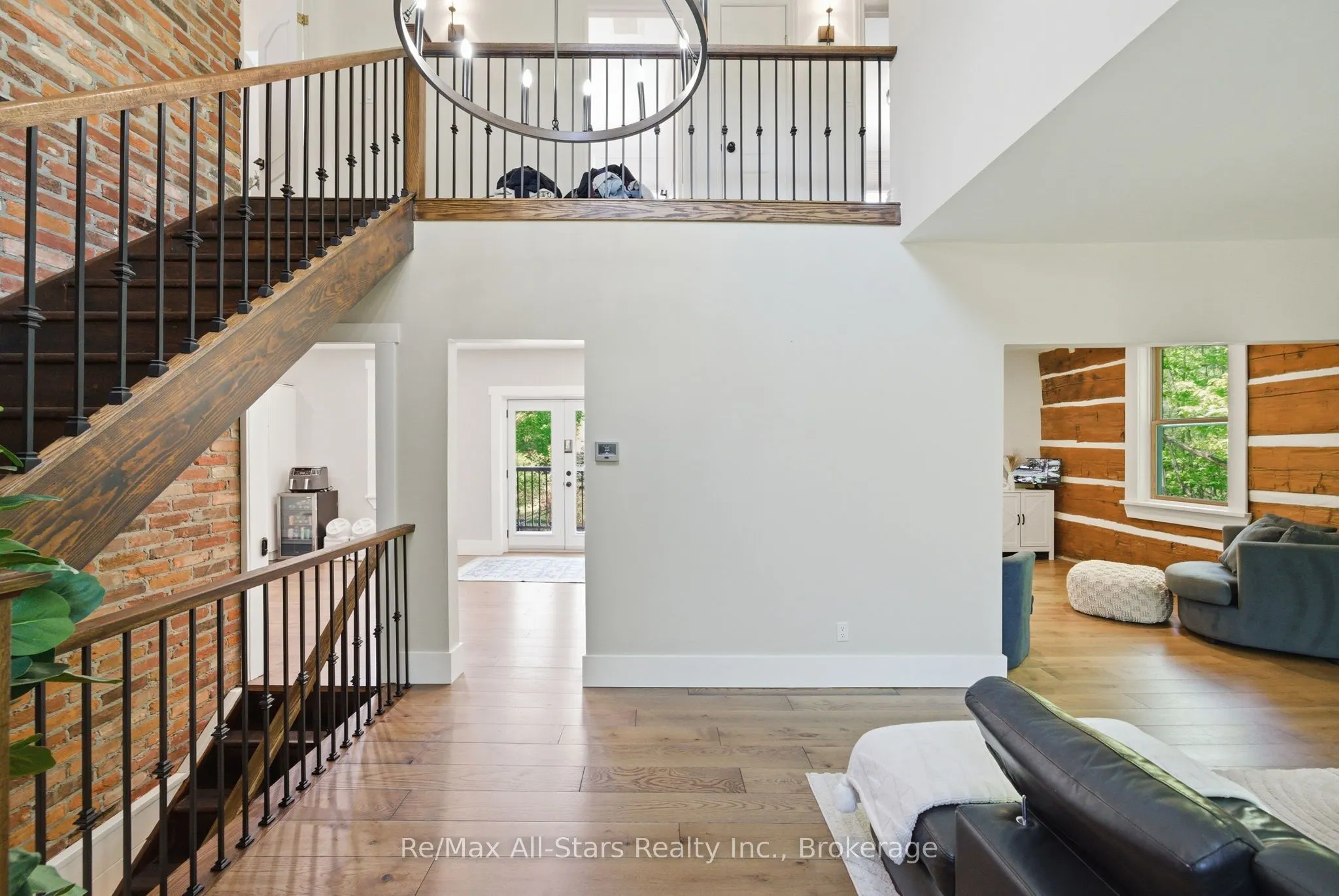 24 The Pines Lane