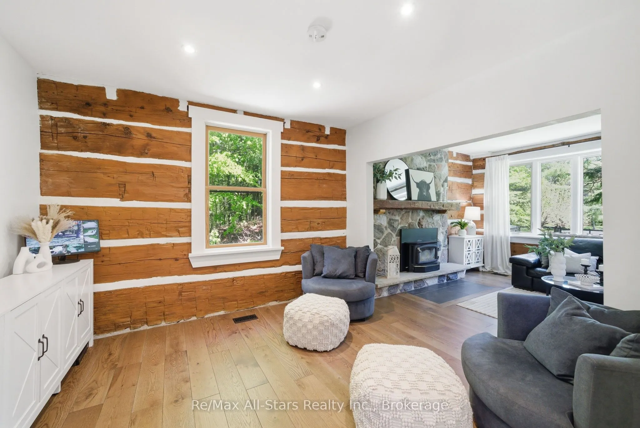 24 The Pines Lane