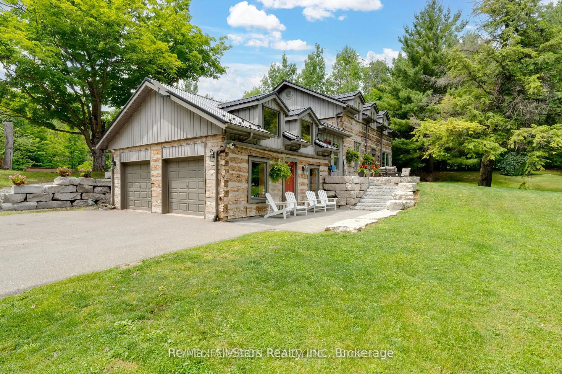 24 The Pines Lane