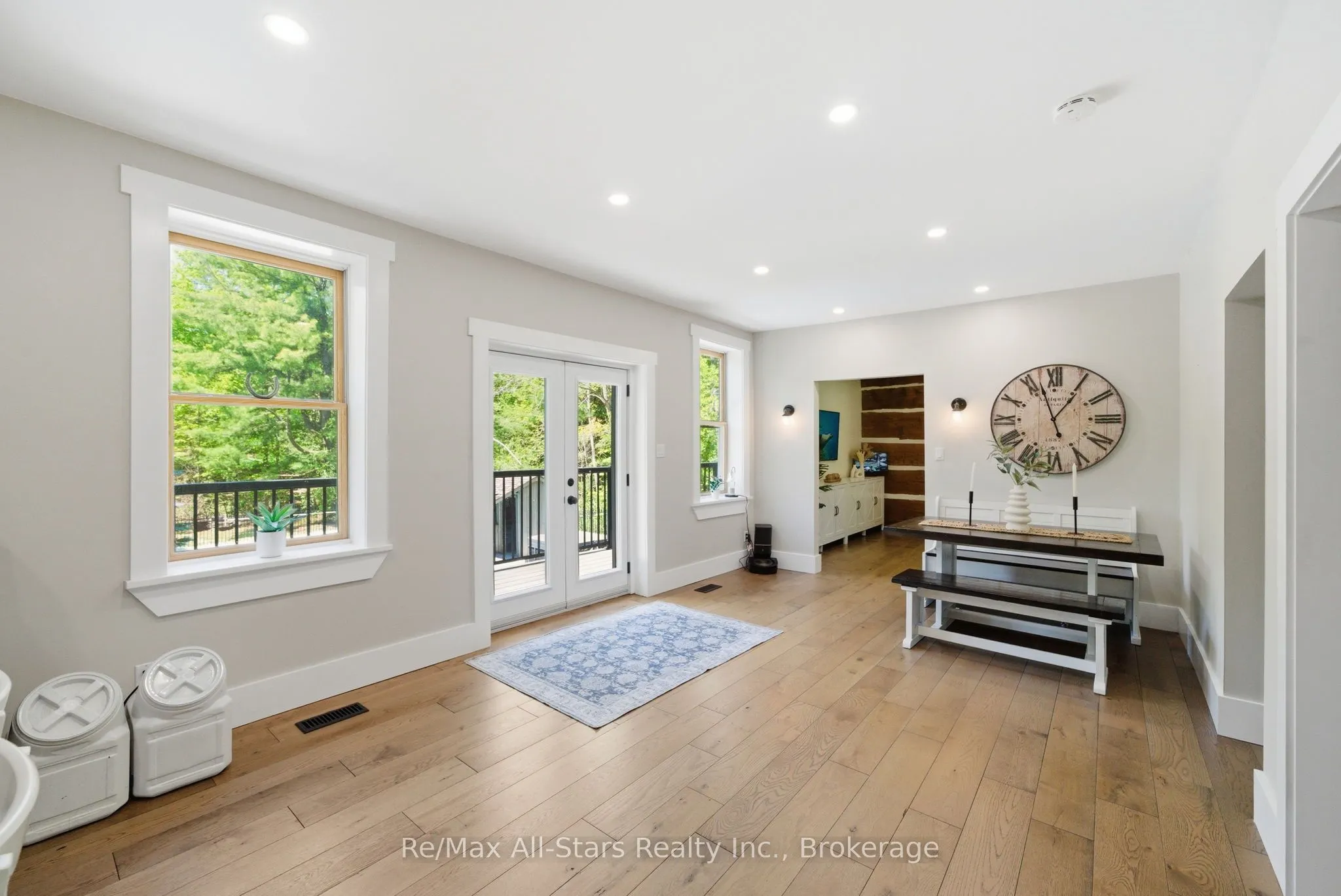 24 The Pines Lane