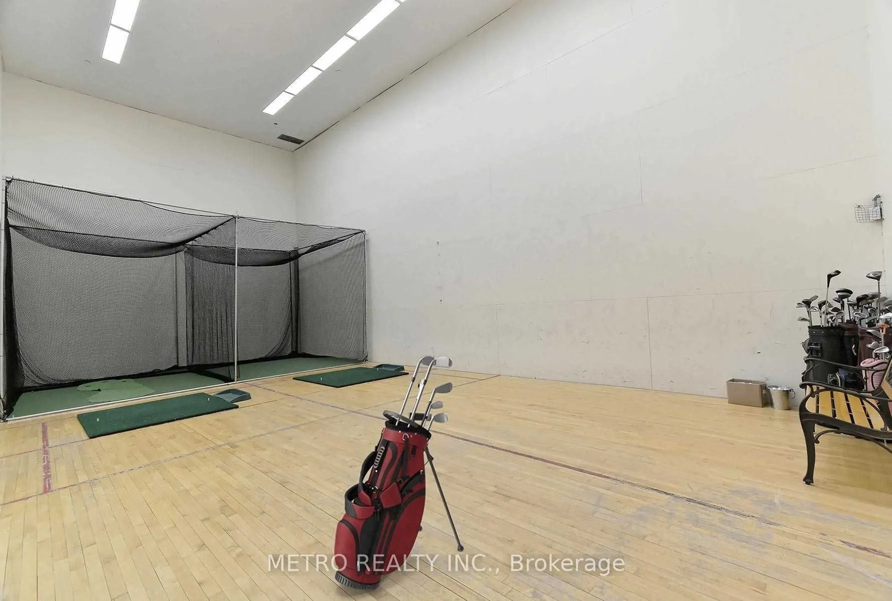 30 Harding Boulevard #706