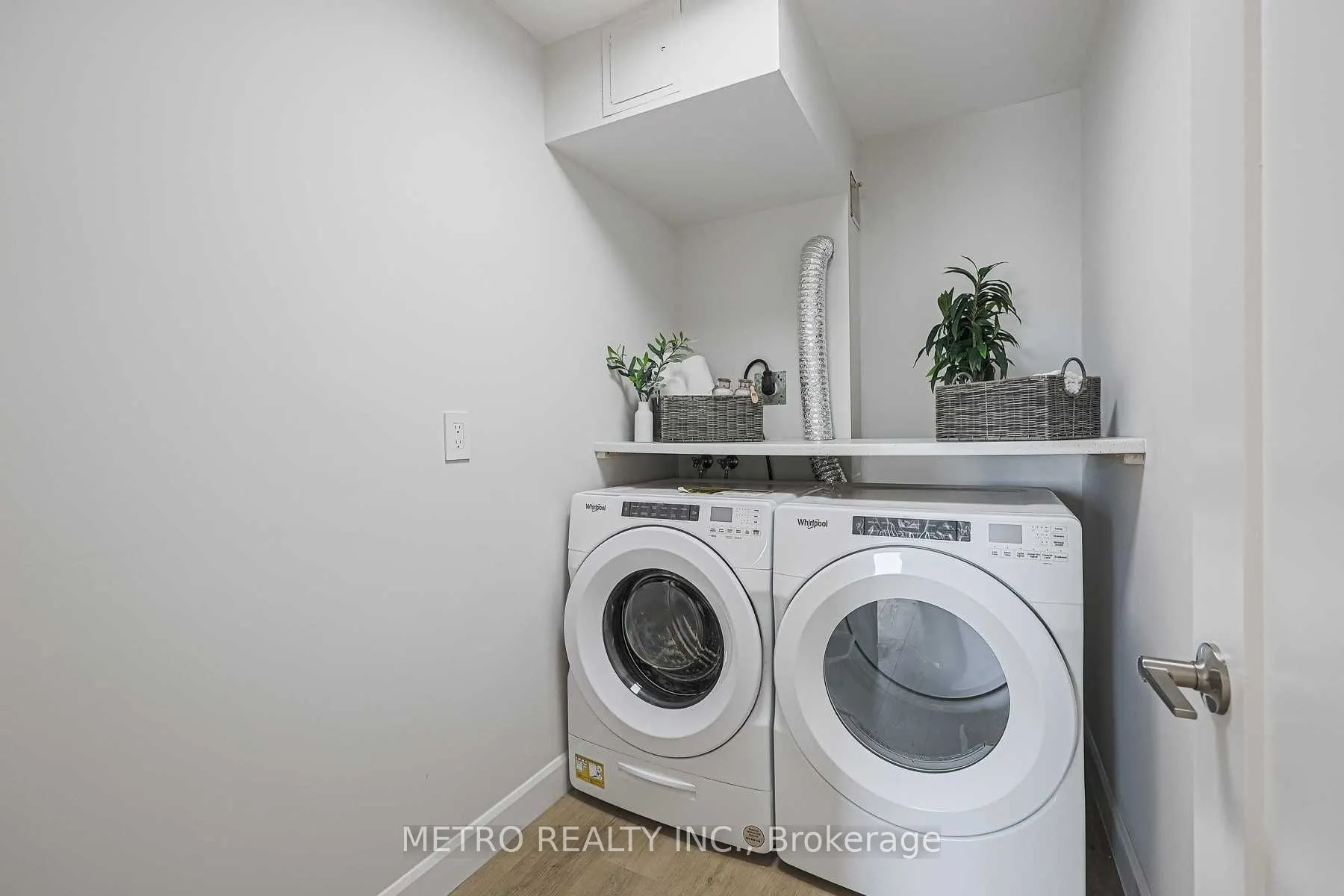 30 Harding Boulevard #706