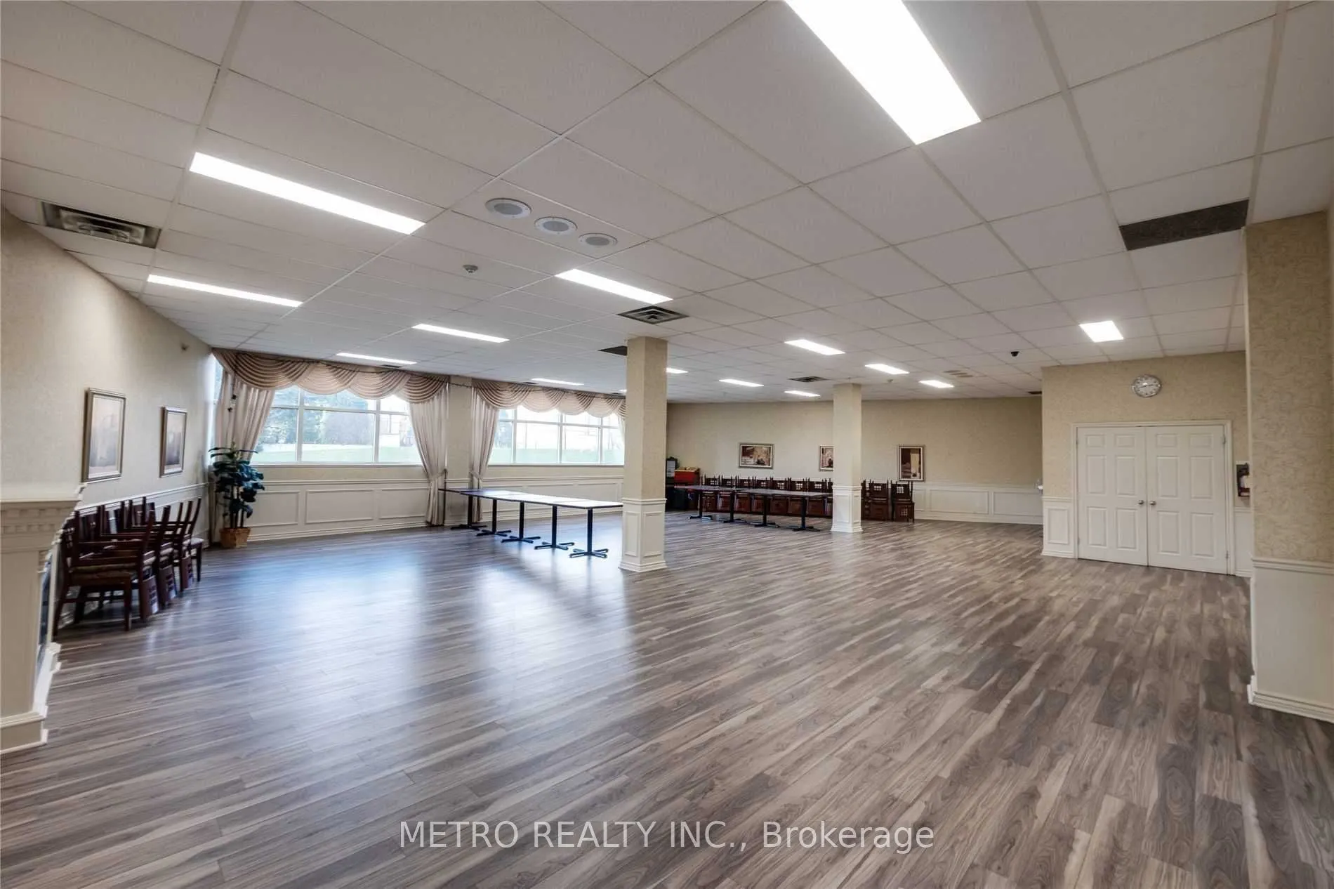 30 Harding Boulevard #706