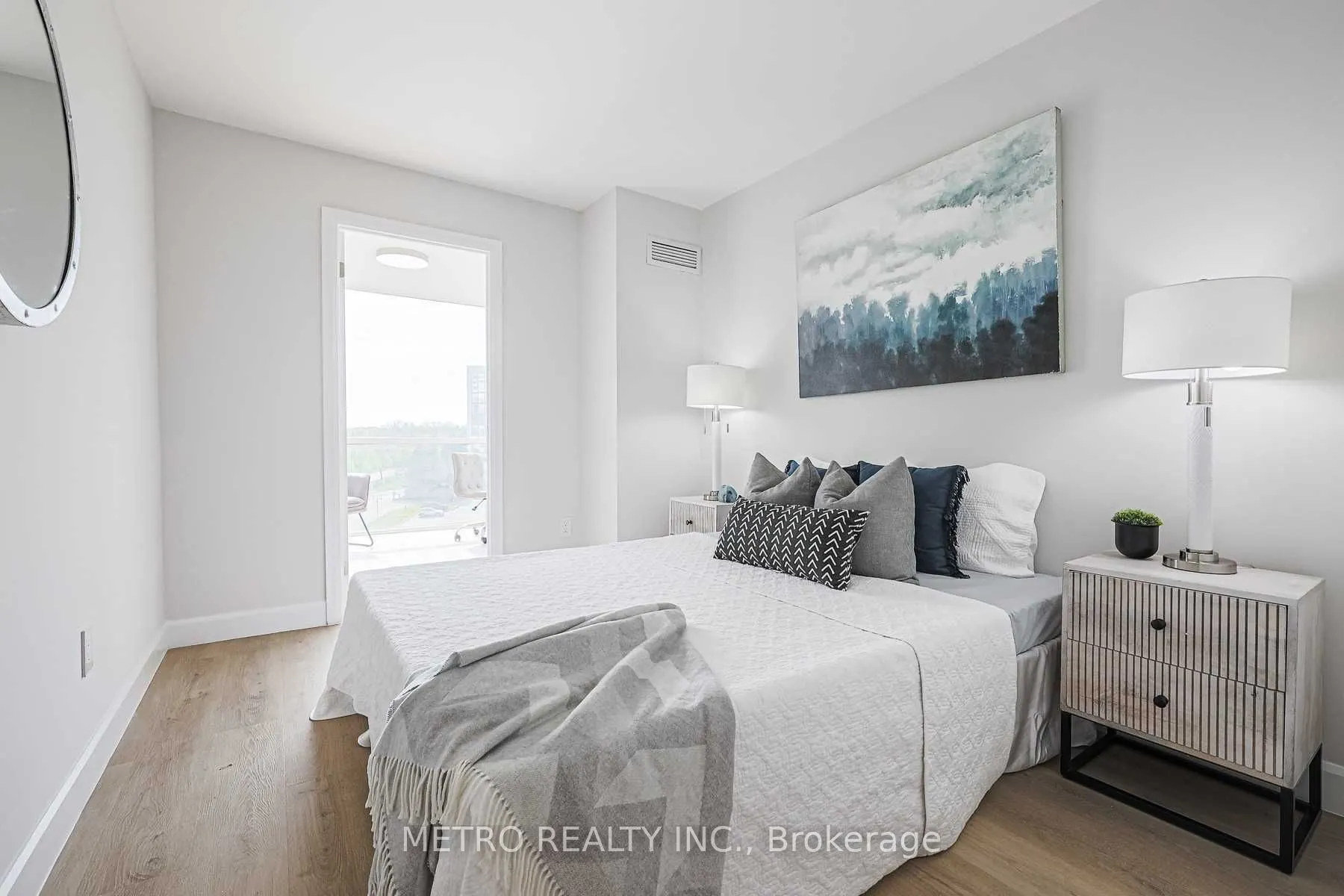 30 Harding Boulevard #706