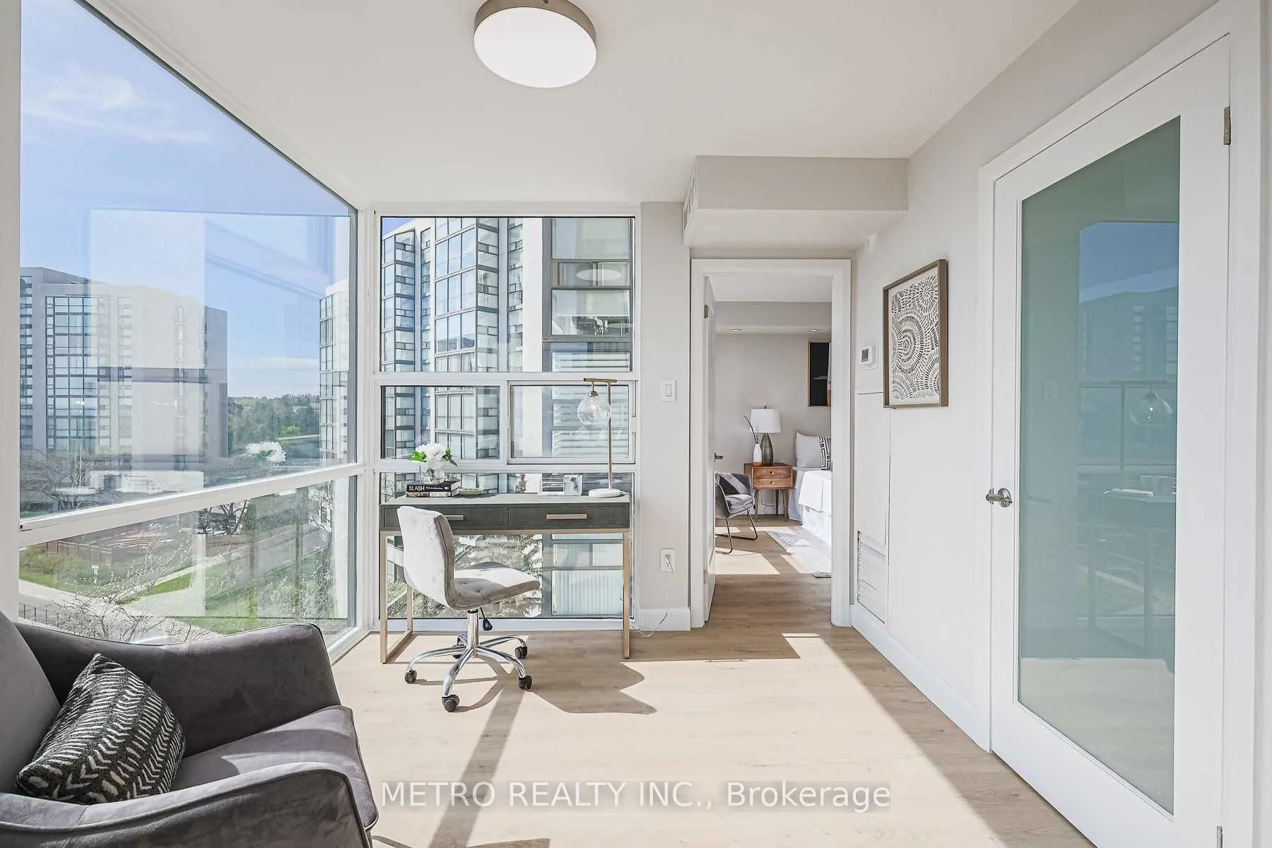 30 Harding Boulevard #706