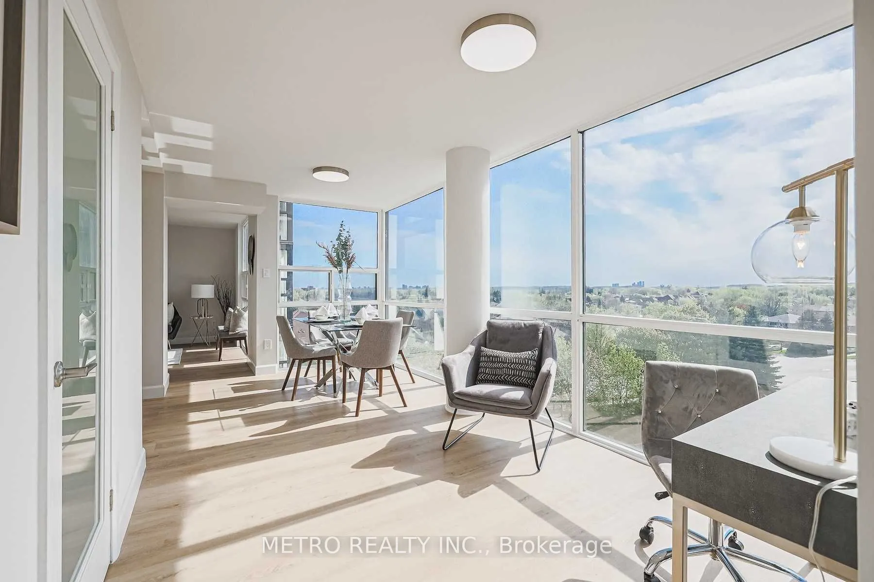 30 Harding Boulevard #706