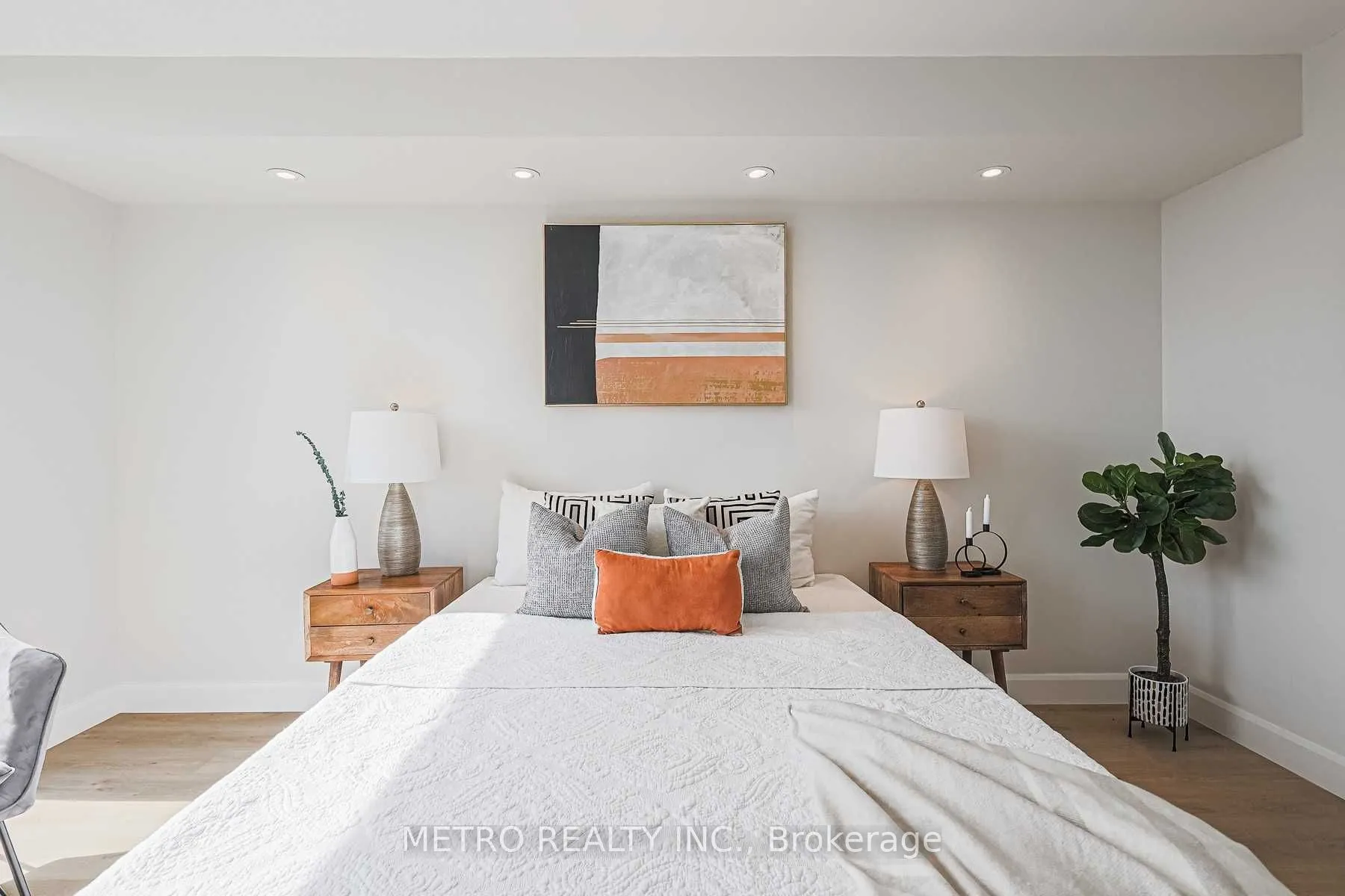 30 Harding Boulevard #706