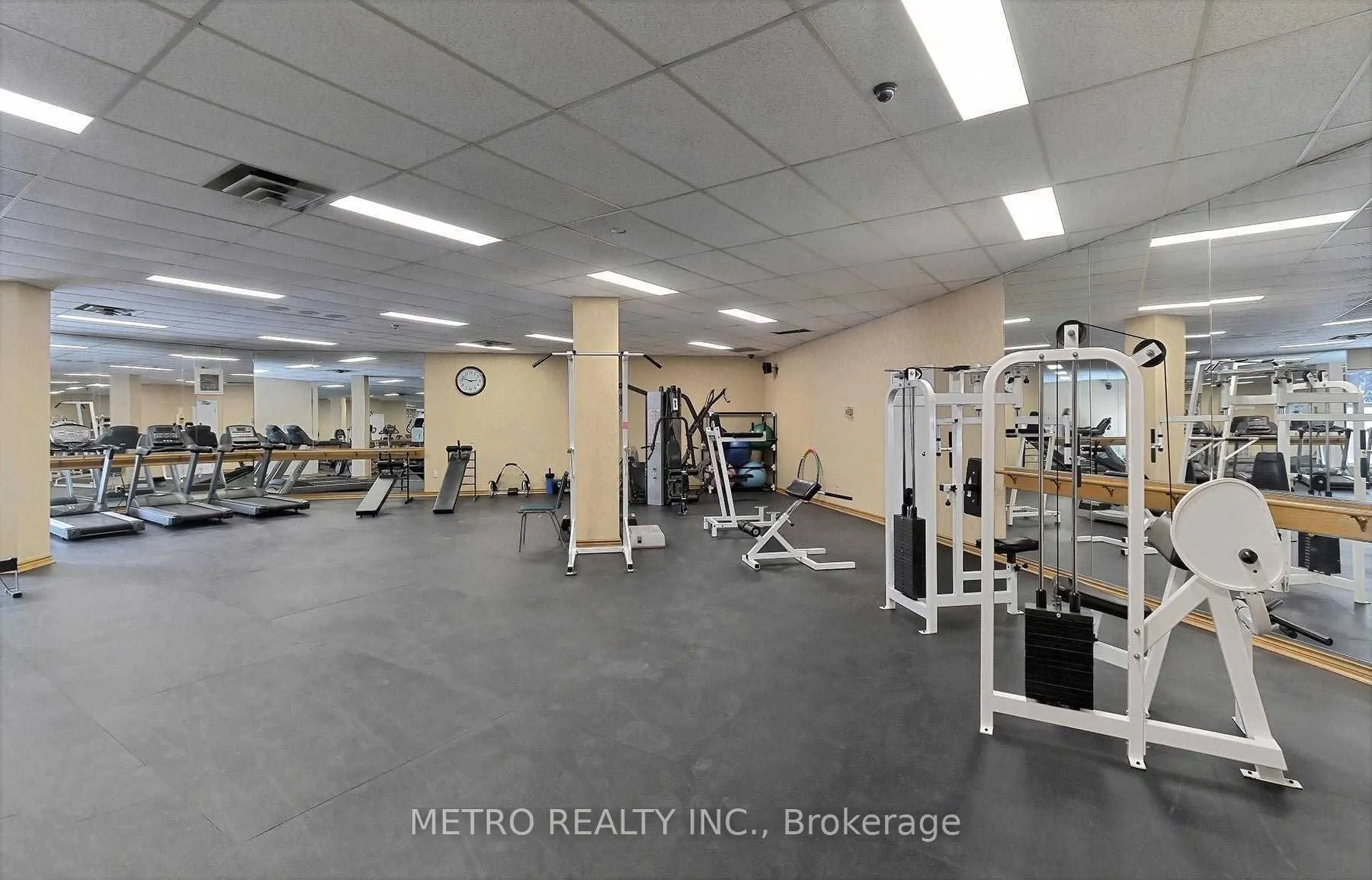 30 Harding Boulevard #706