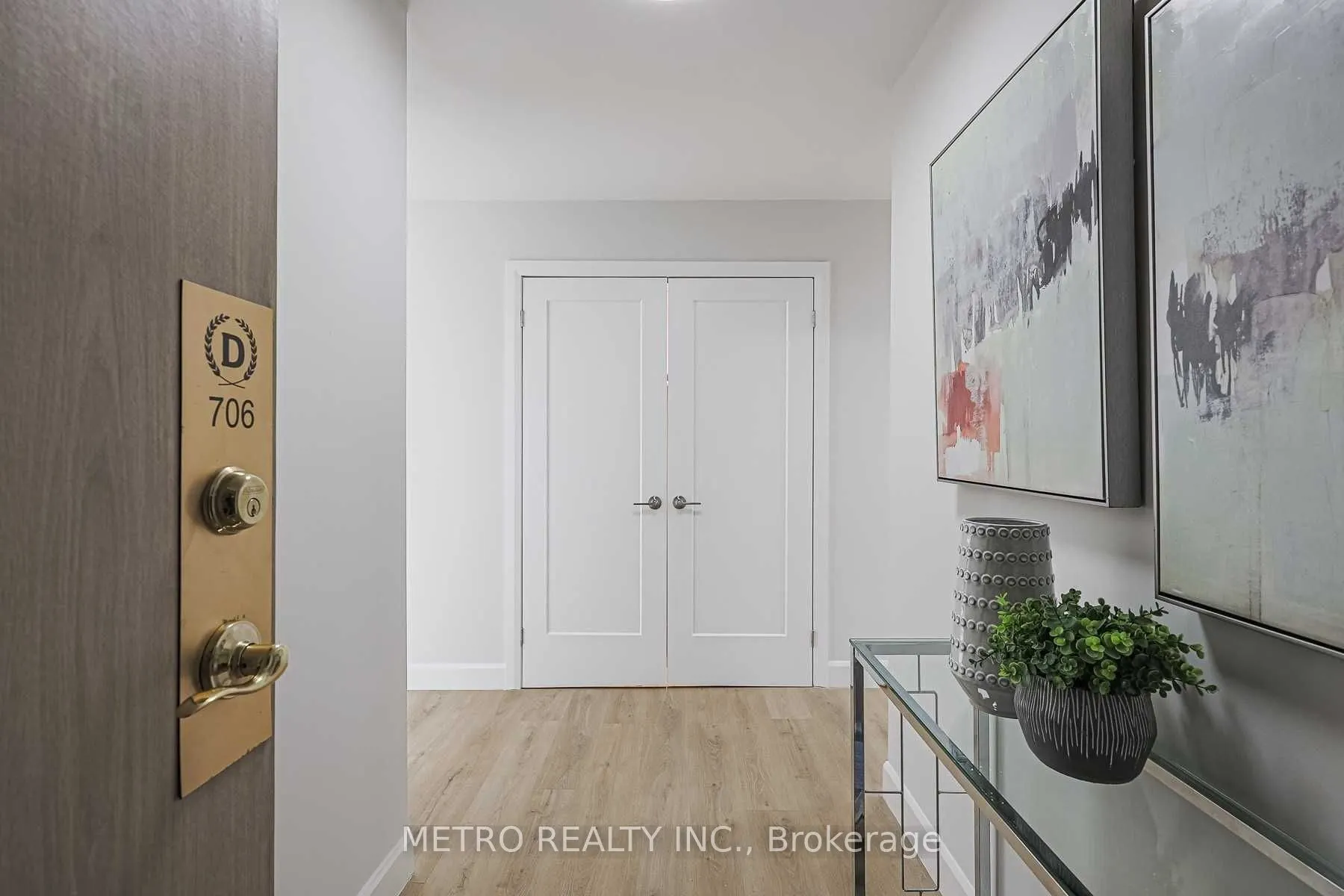30 Harding Boulevard #706