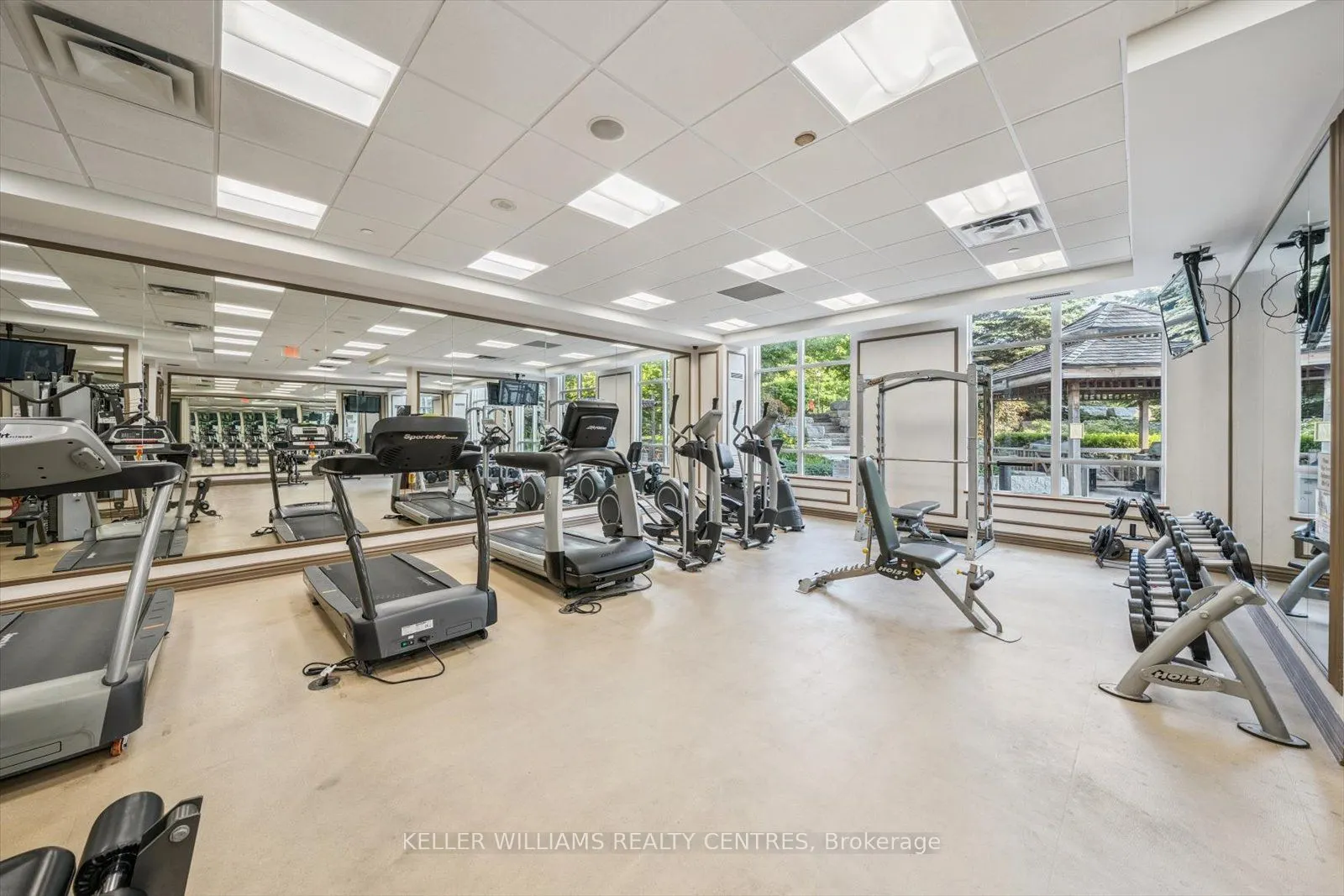 9245 Jane Street #902