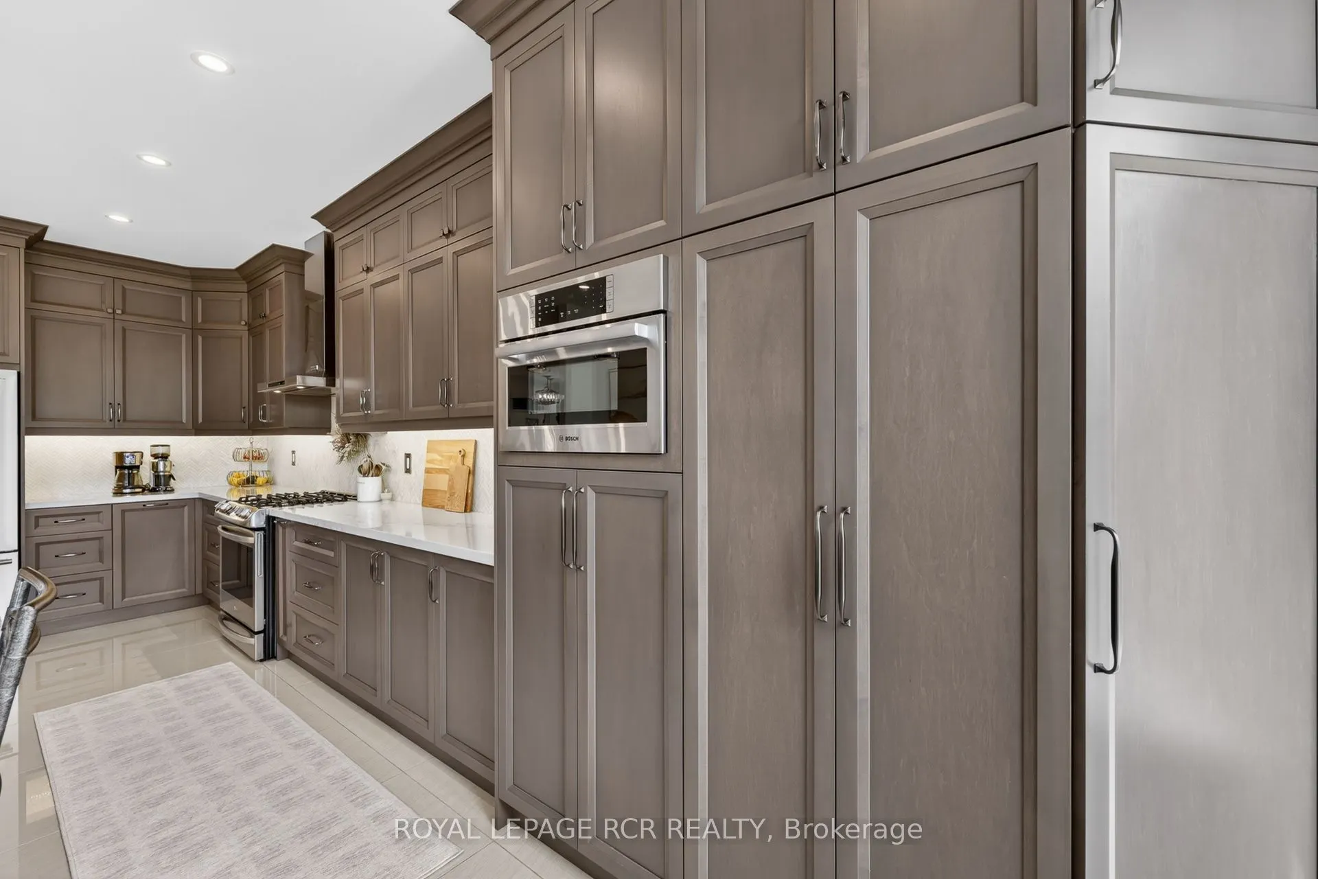 14 Emerald Heights Drive