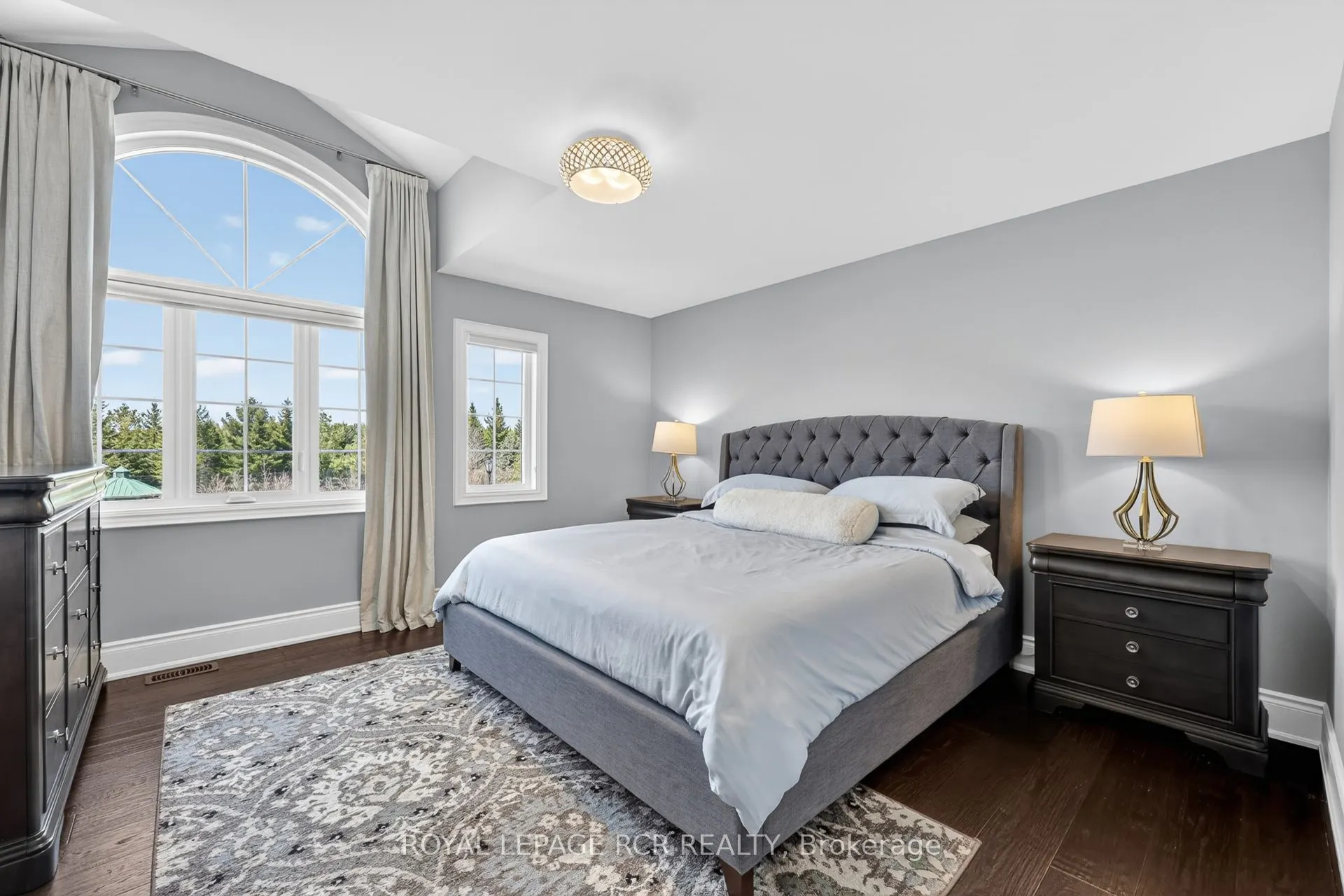 14 Emerald Heights Drive