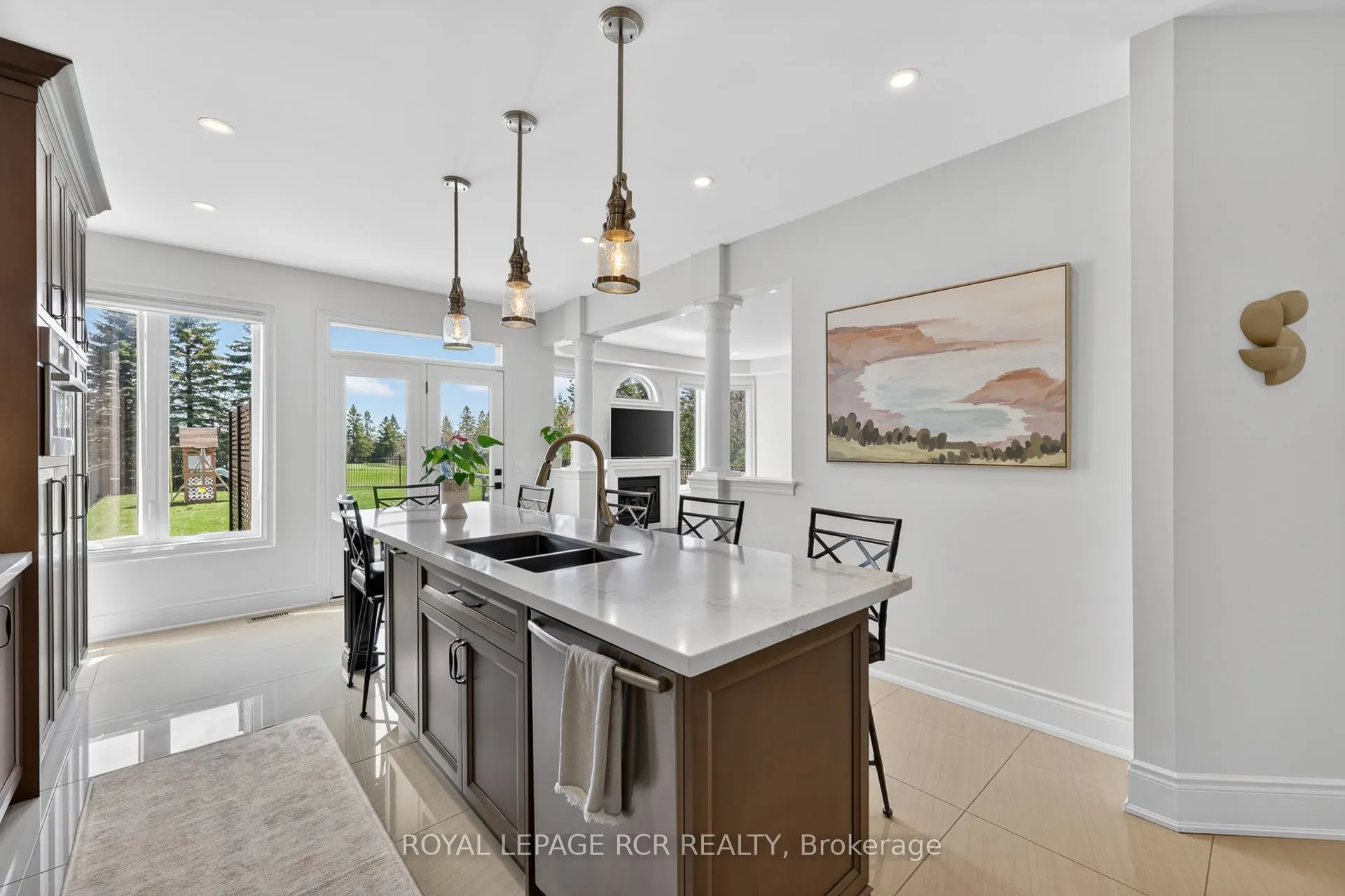 14 Emerald Heights Drive