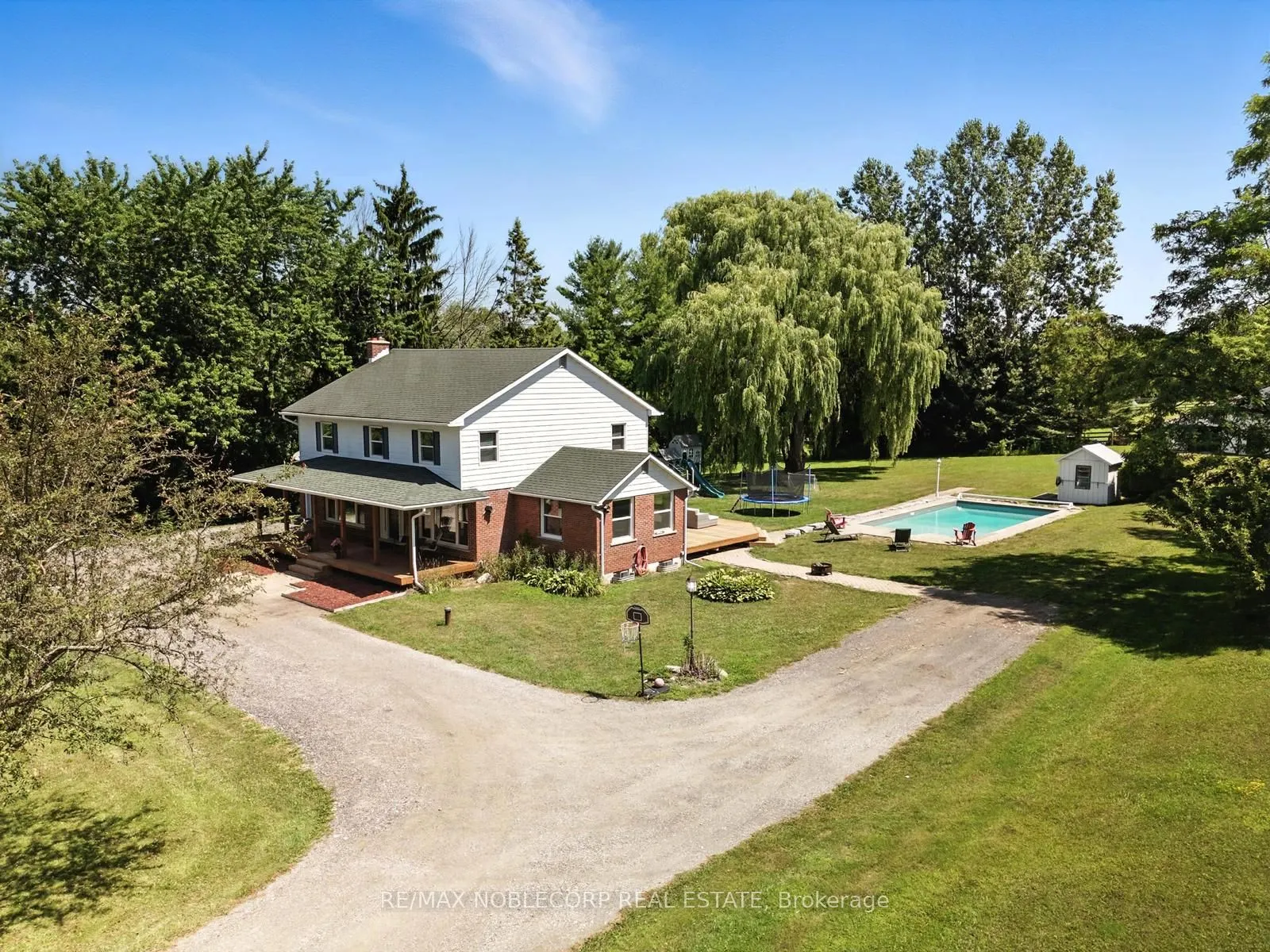 2037 15th Side Road