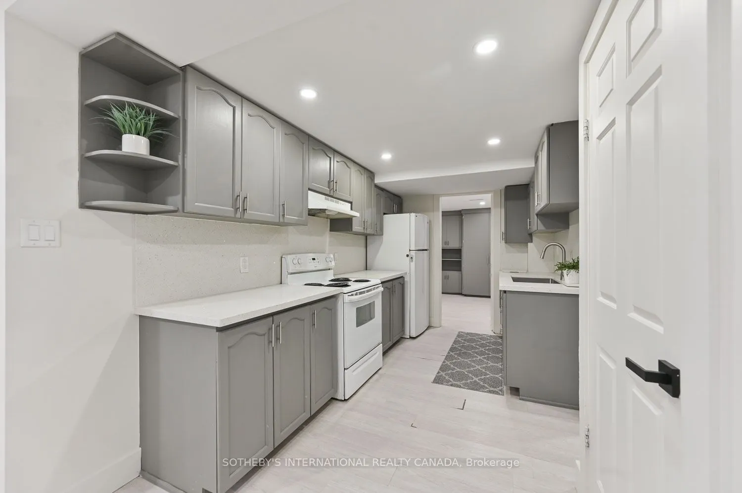 23 Hill Farm Road