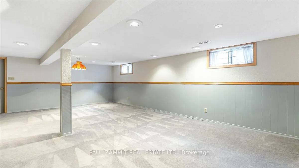 27 Ladyslipper Court