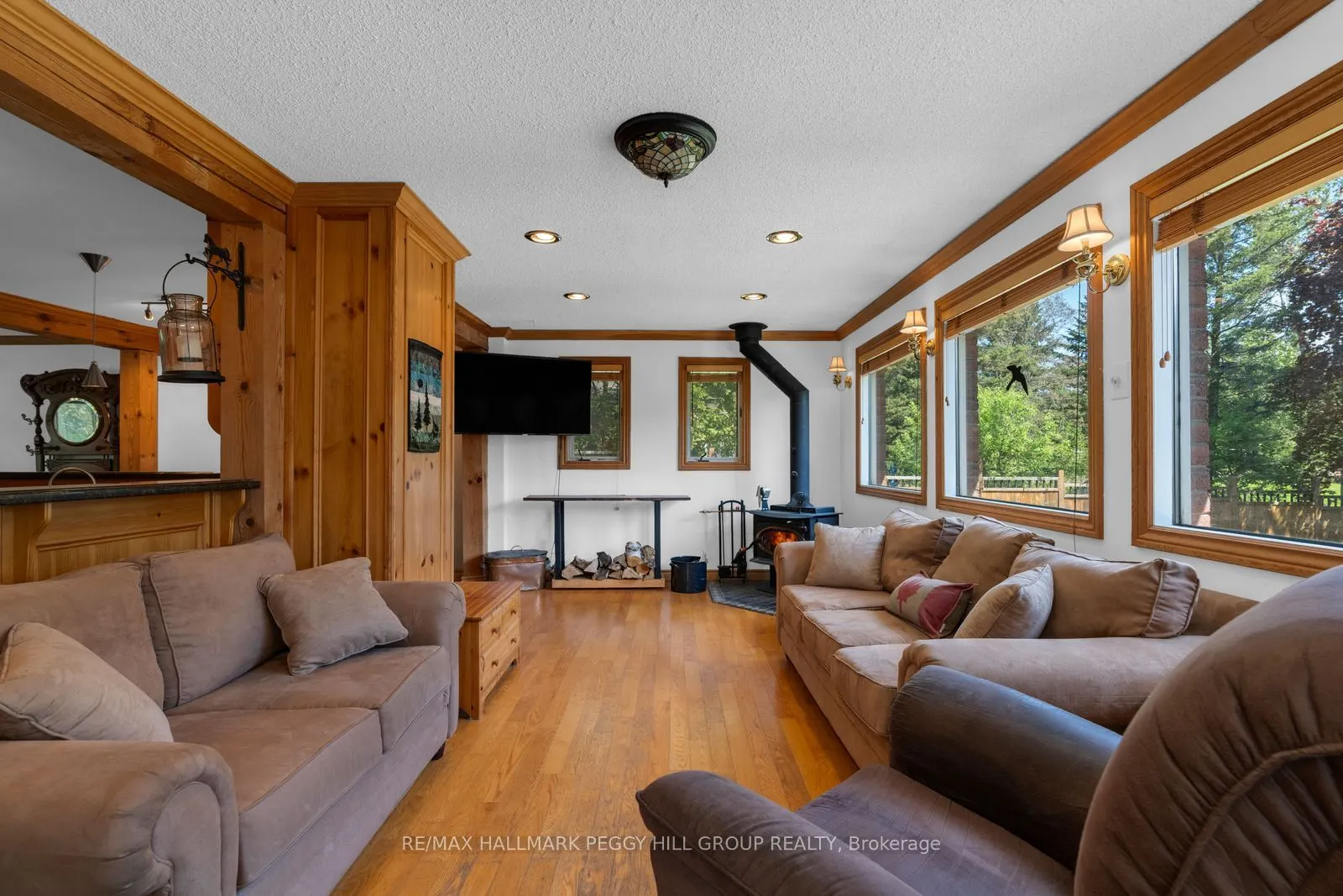 2145 18th Side Road