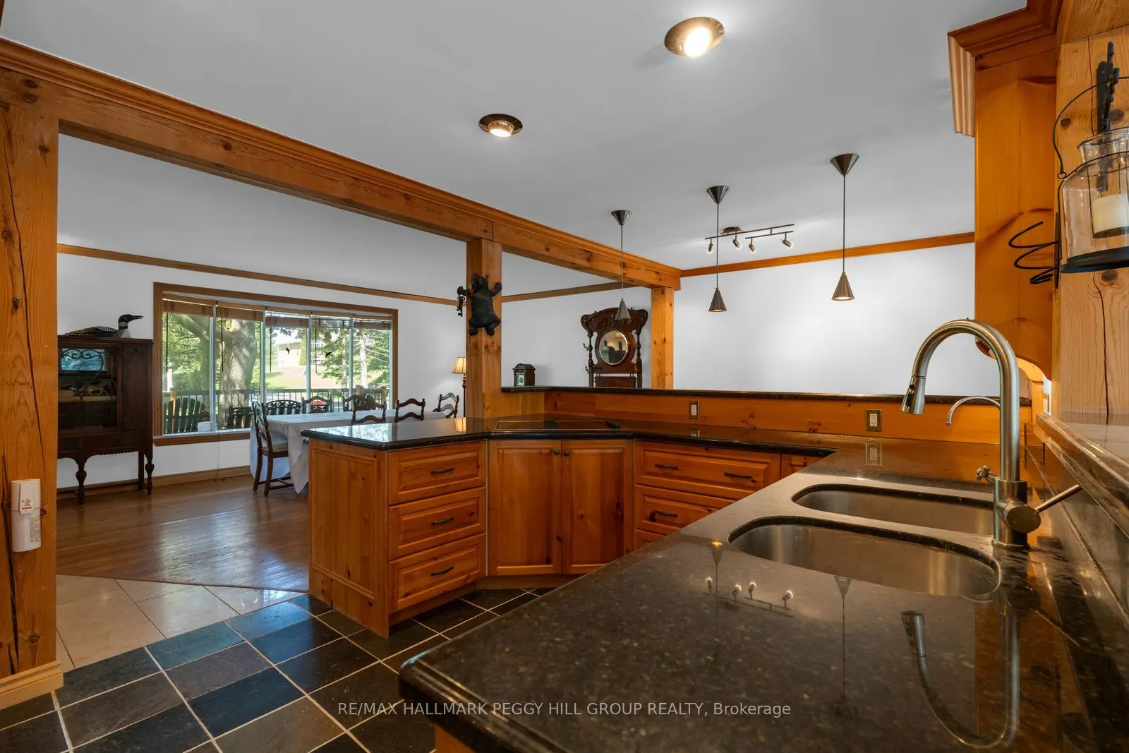 2145 18th Side Road